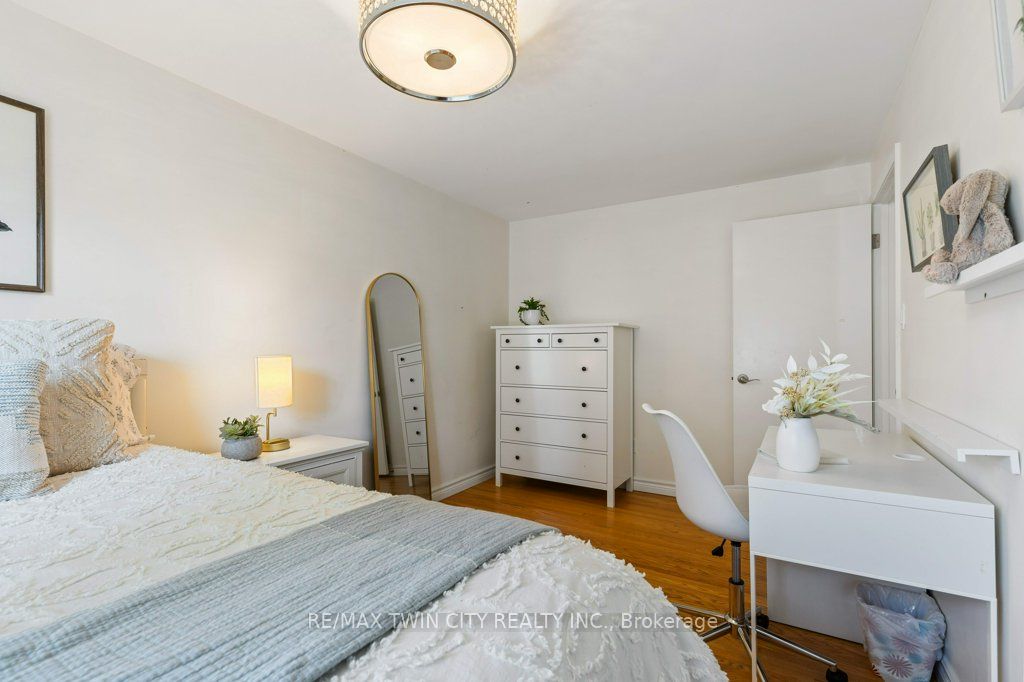 291 Lourdes Street Property Photo 16