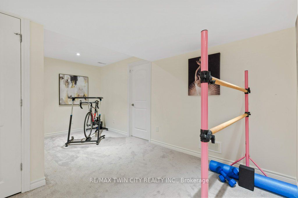 291 Lourdes Street Property Photo 25