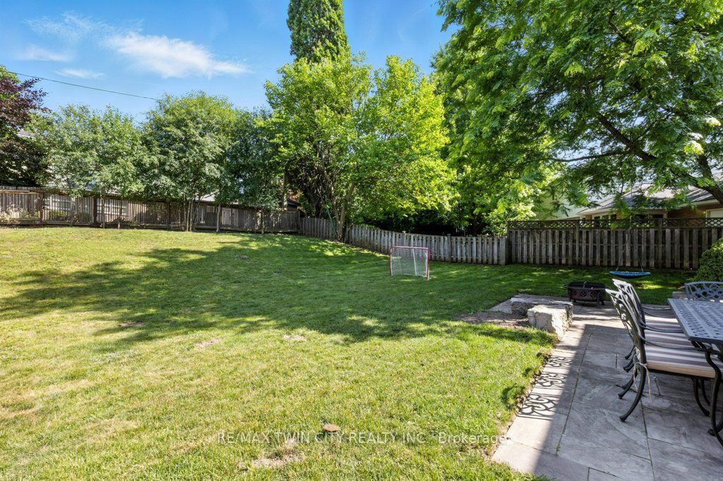 291 Lourdes Street Property Photo 32