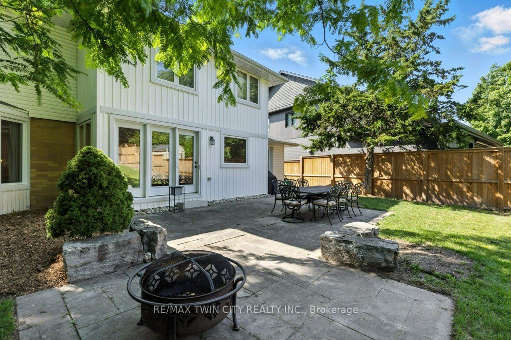 291 Lourdes Street Property Photo 34