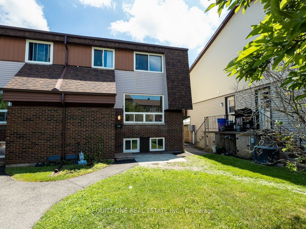28d Woodvale Green N/a Property Photo 1