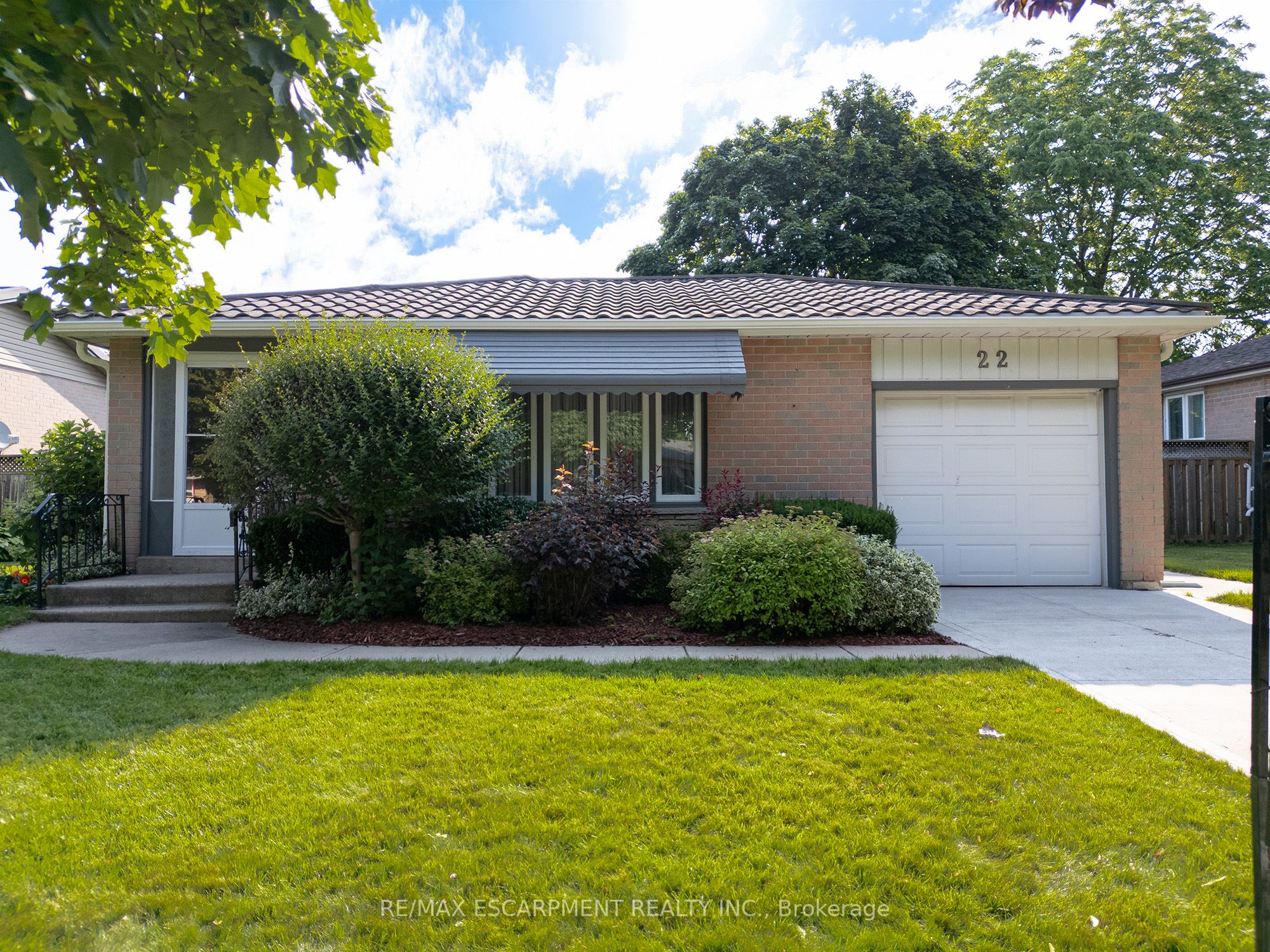 22 Sprucehill Drive Property Photo 1