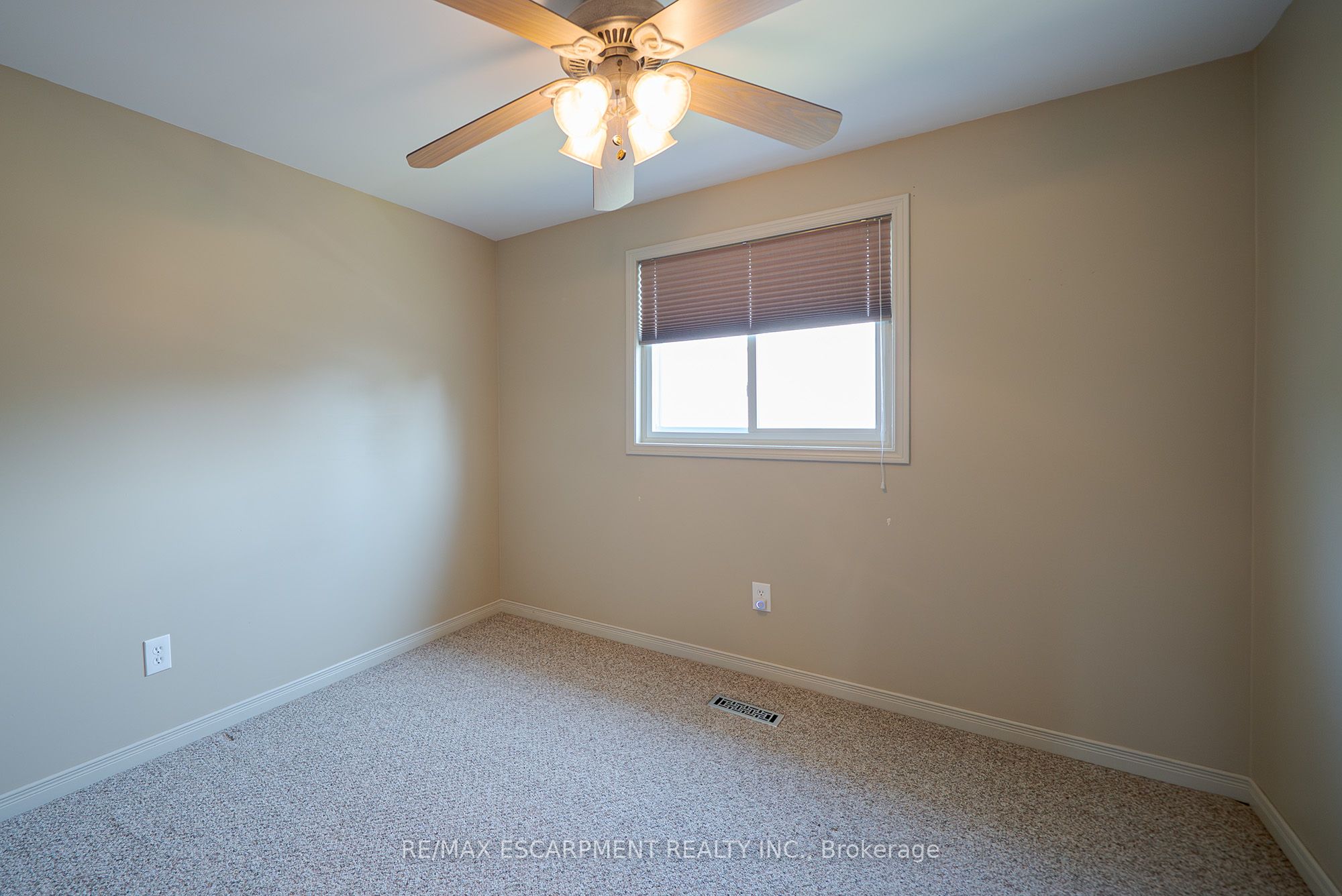 22 Sprucehill Drive Property Photo 13