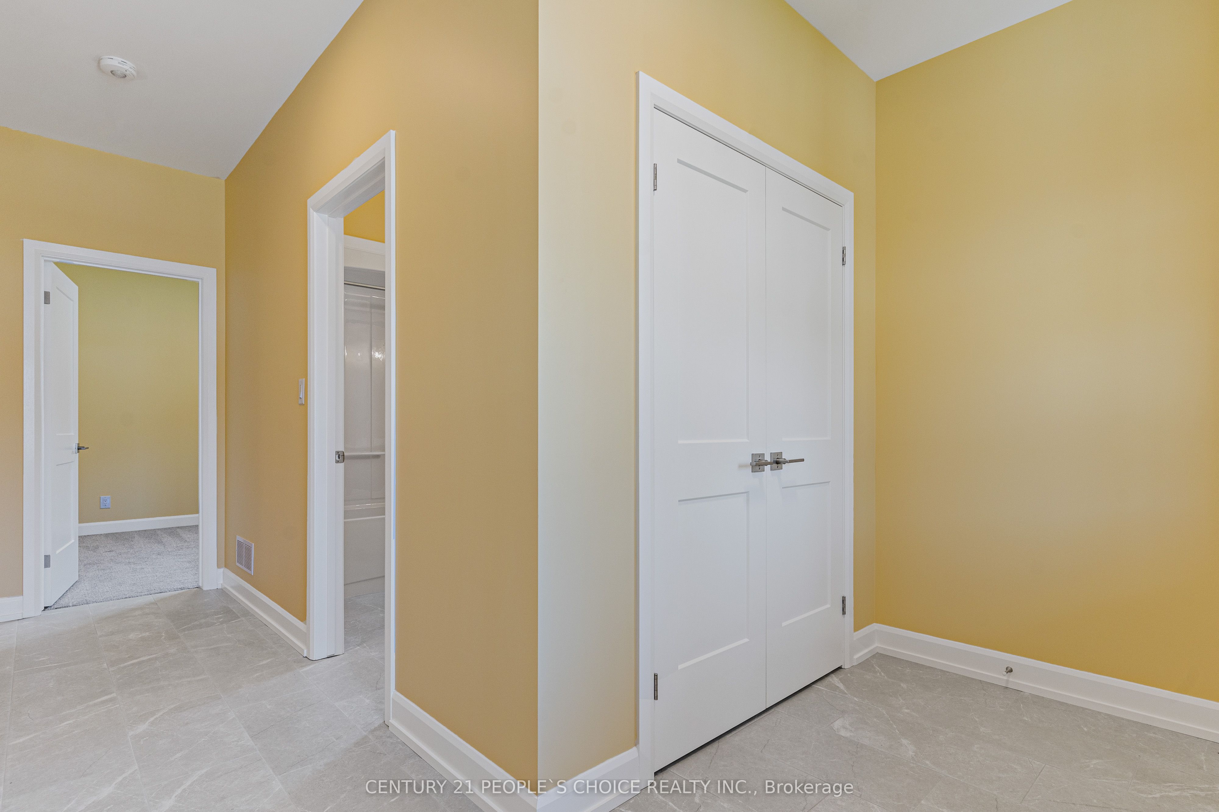 3947 Mitchell Crescent Property Photo 21