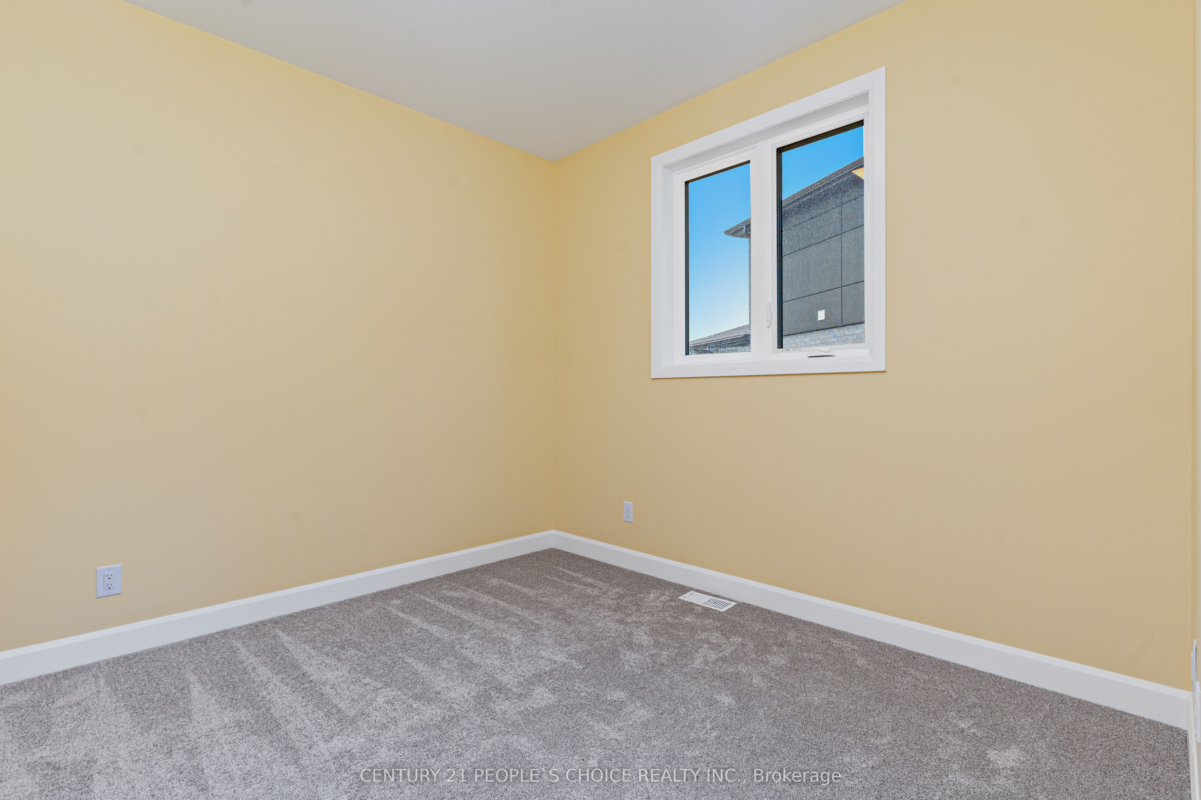 3947 Mitchell Crescent Property Photo 23