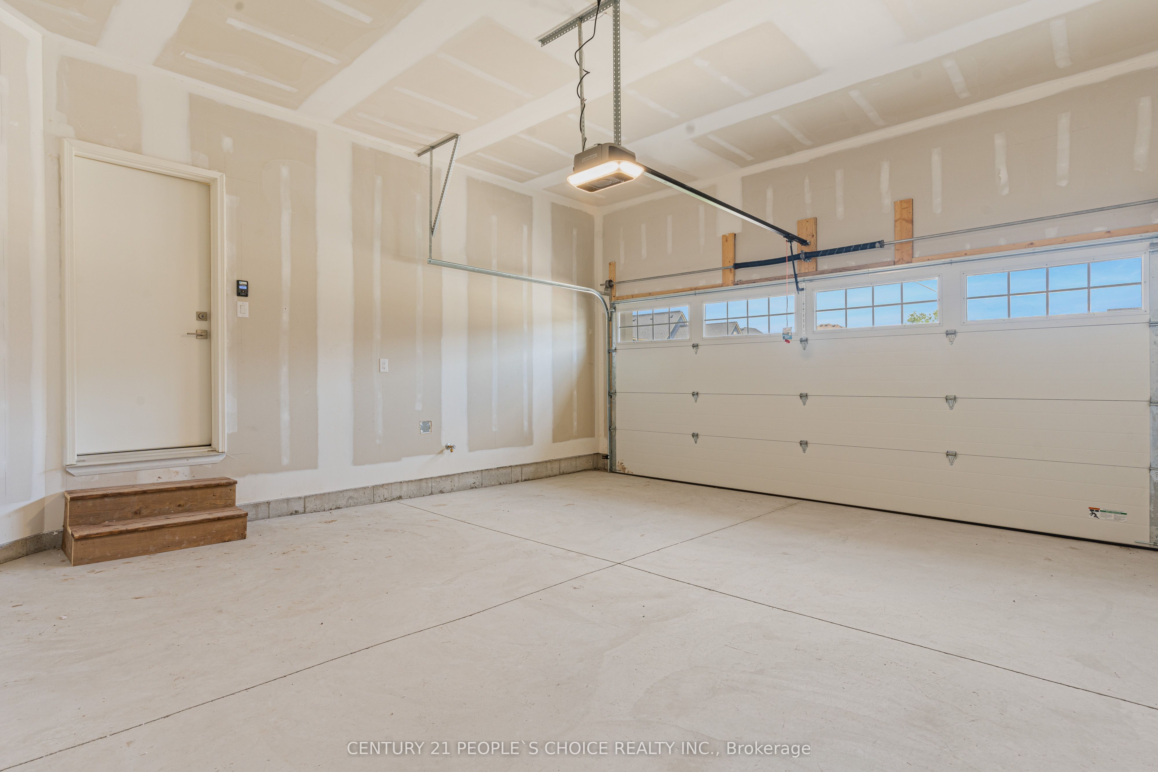 3947 Mitchell Crescent Property Photo 45