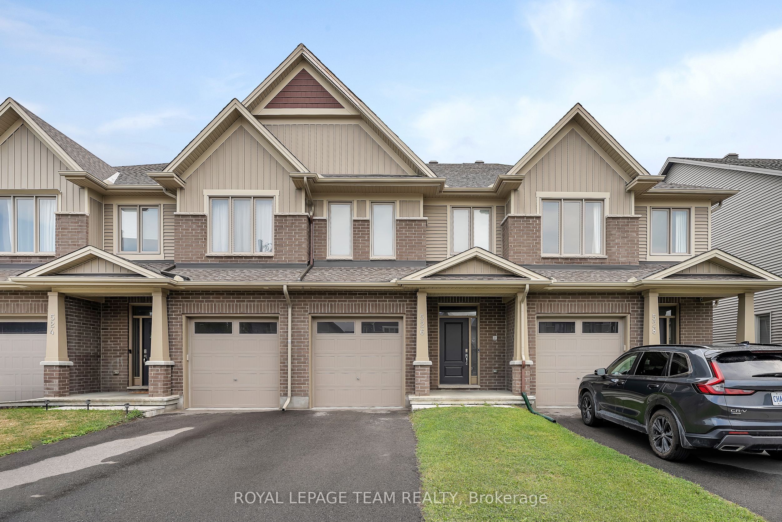 526 Edenwylde Drive Property Photo 1