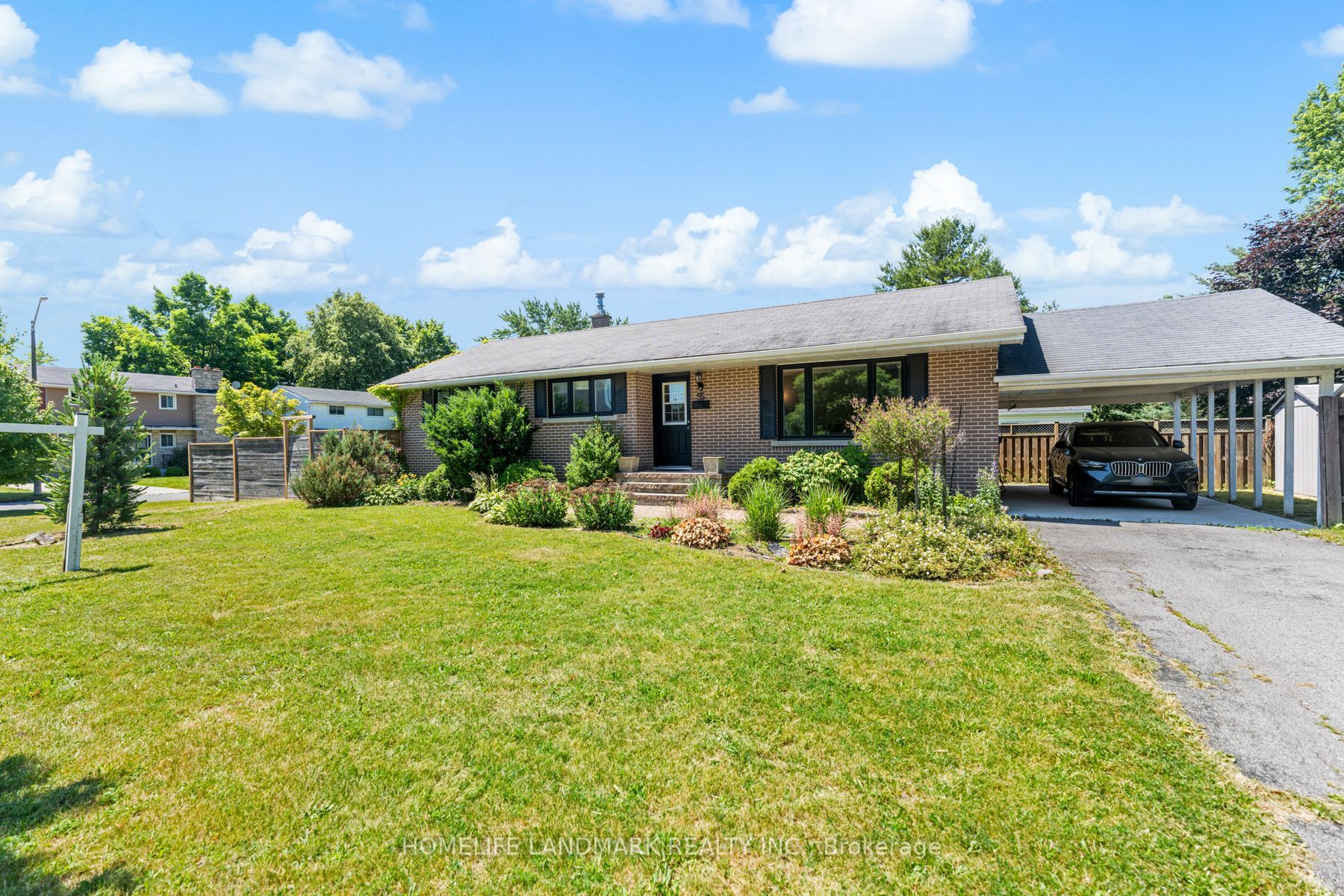 55 Cliff Crescent Property Photo 2