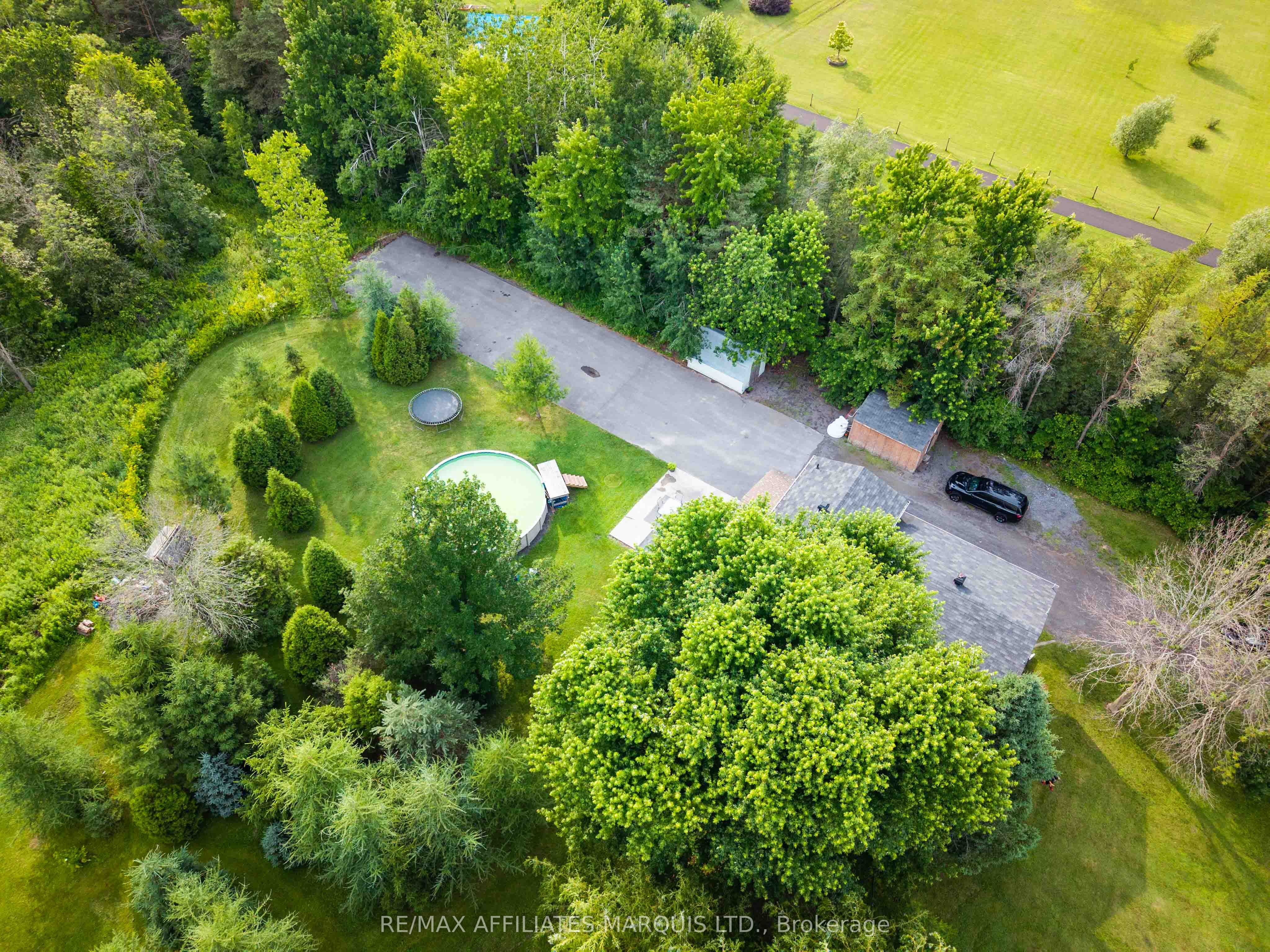 5042 Johnson Road Property Photo 2