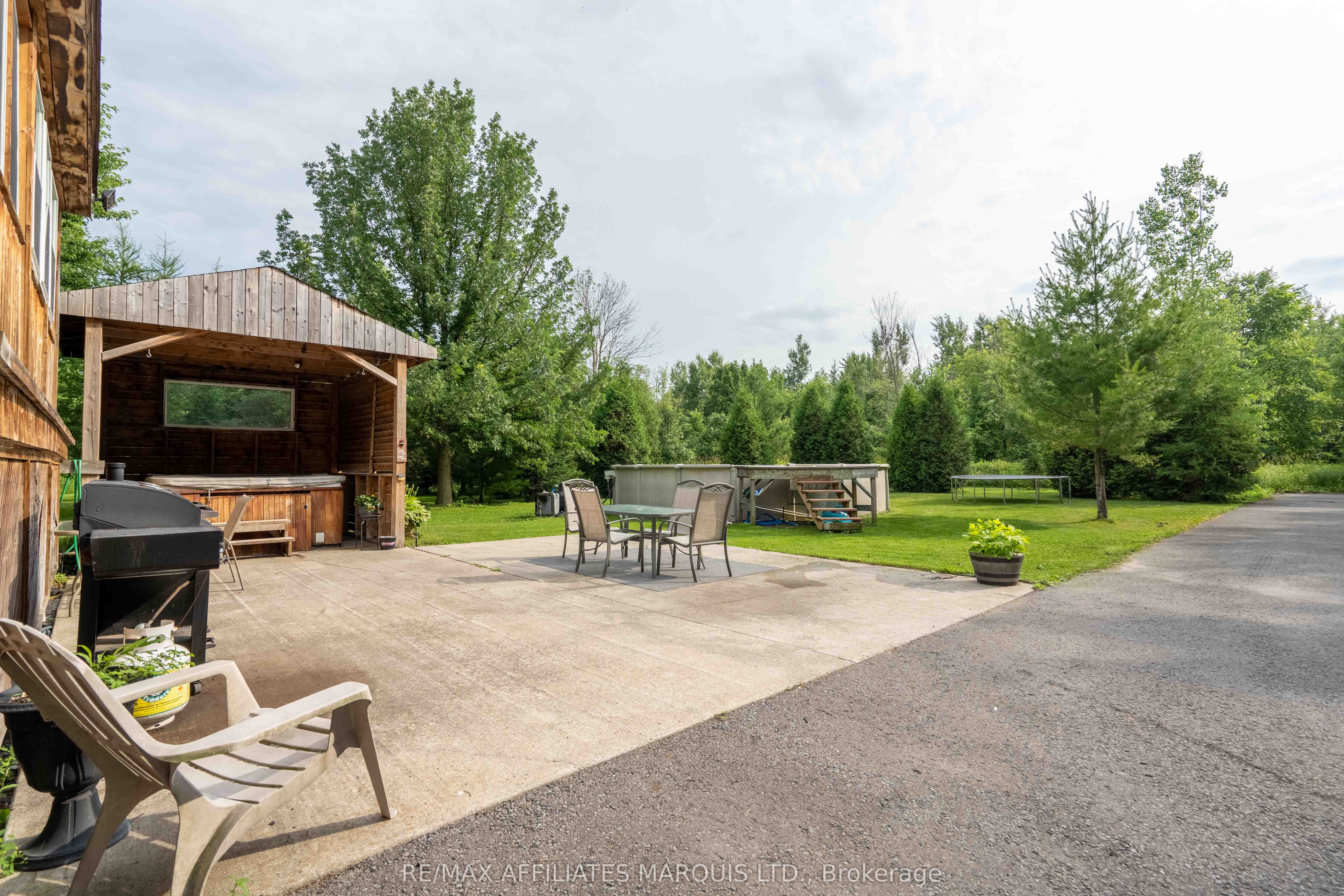 5042 Johnson Road Property Photo 6
