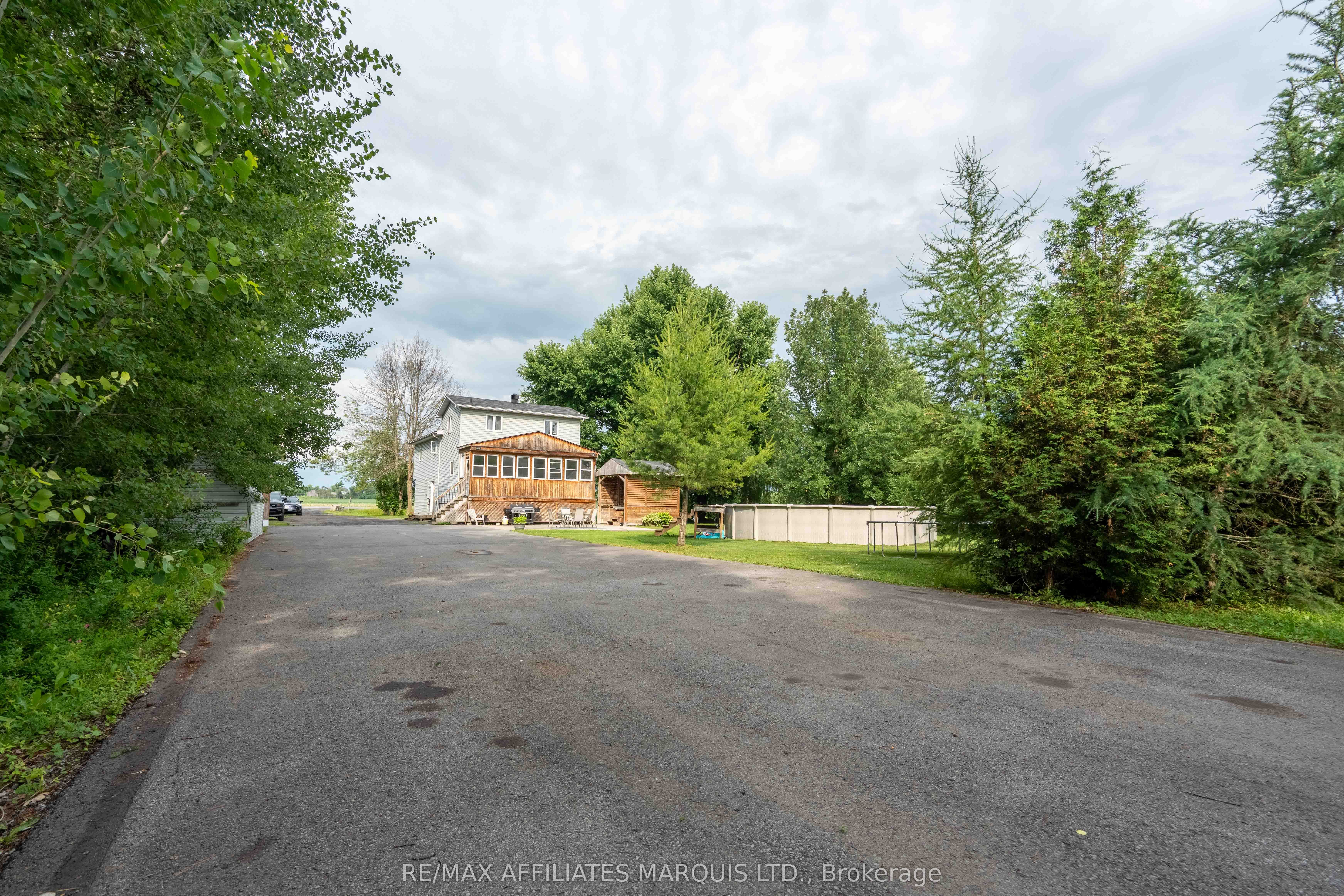 5042 Johnson Road Property Photo 8