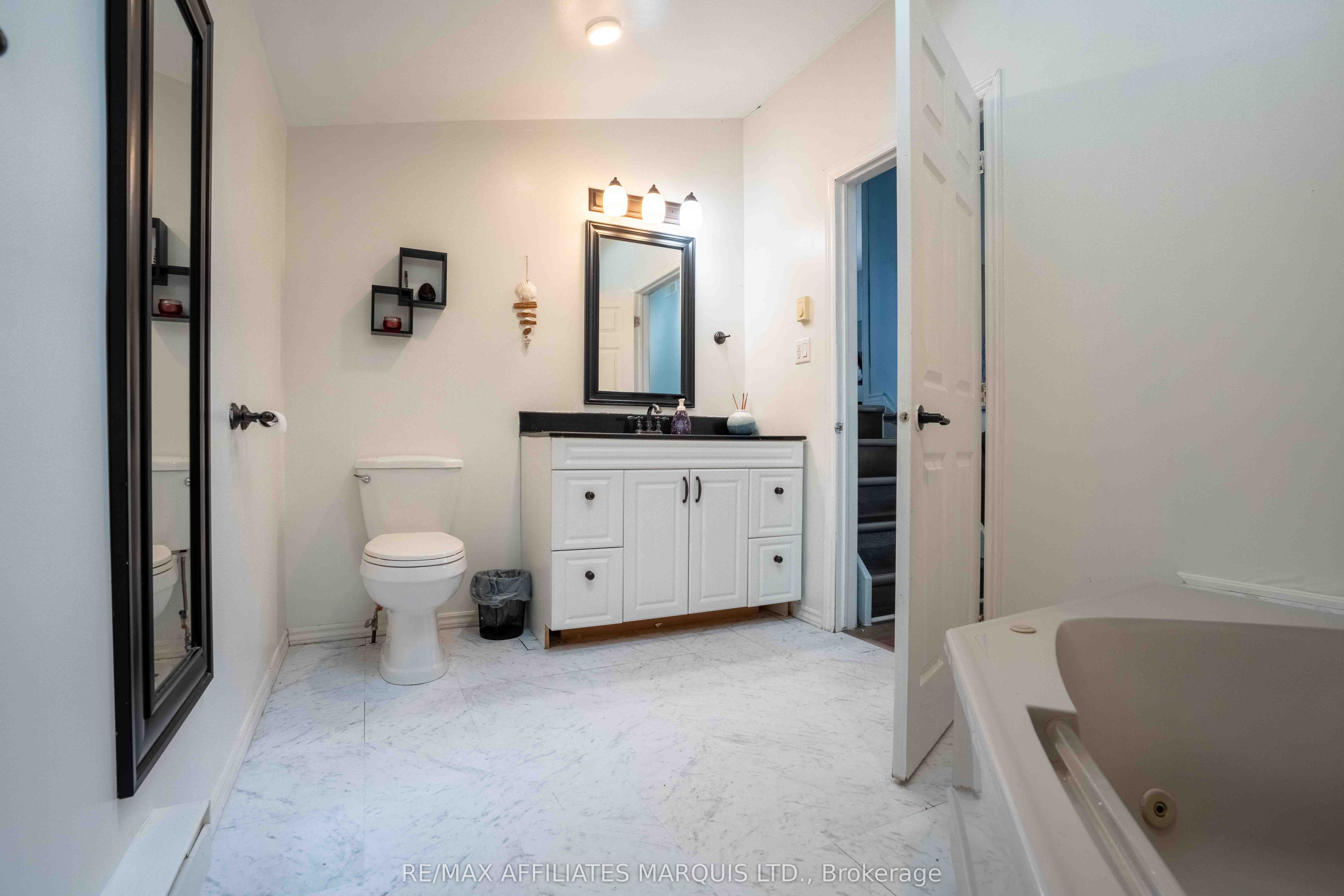 5042 Johnson Road Property Photo 34
