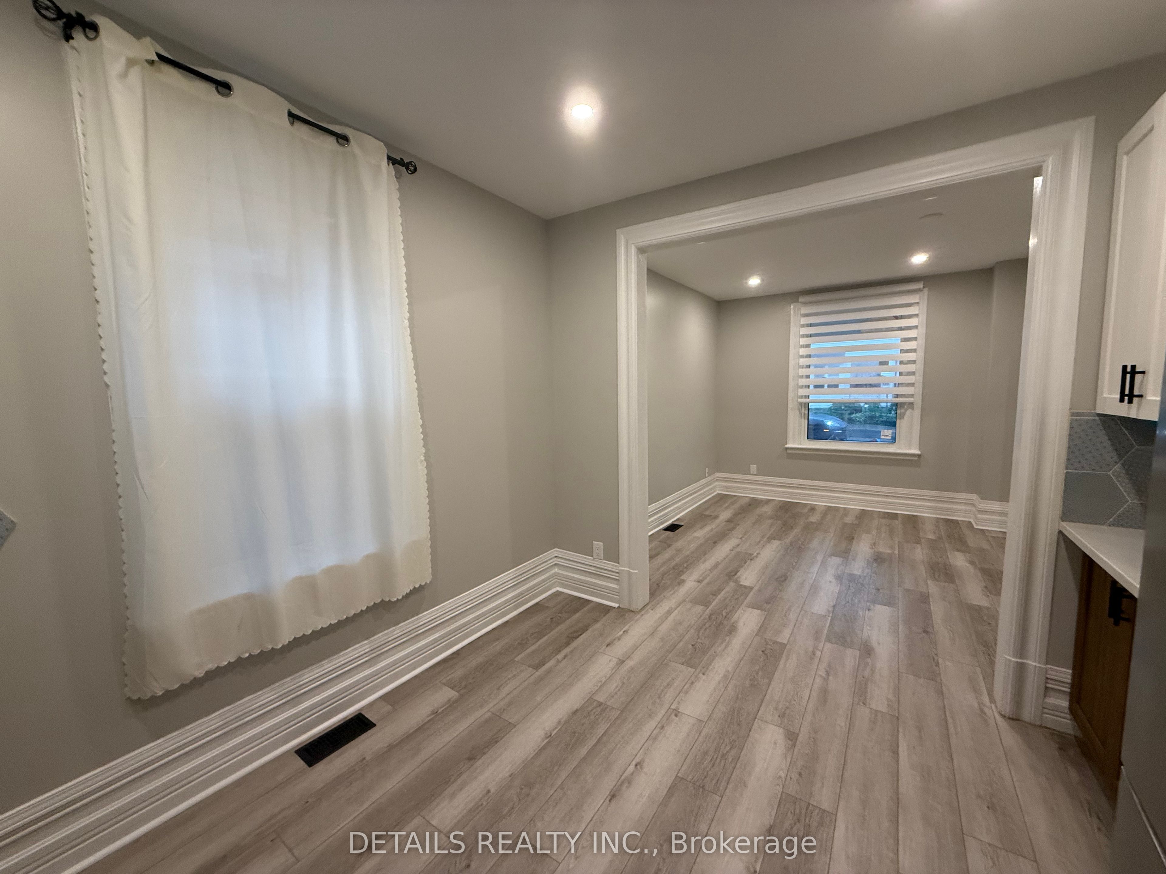 483 Parkdale Avenue Property Photo 4