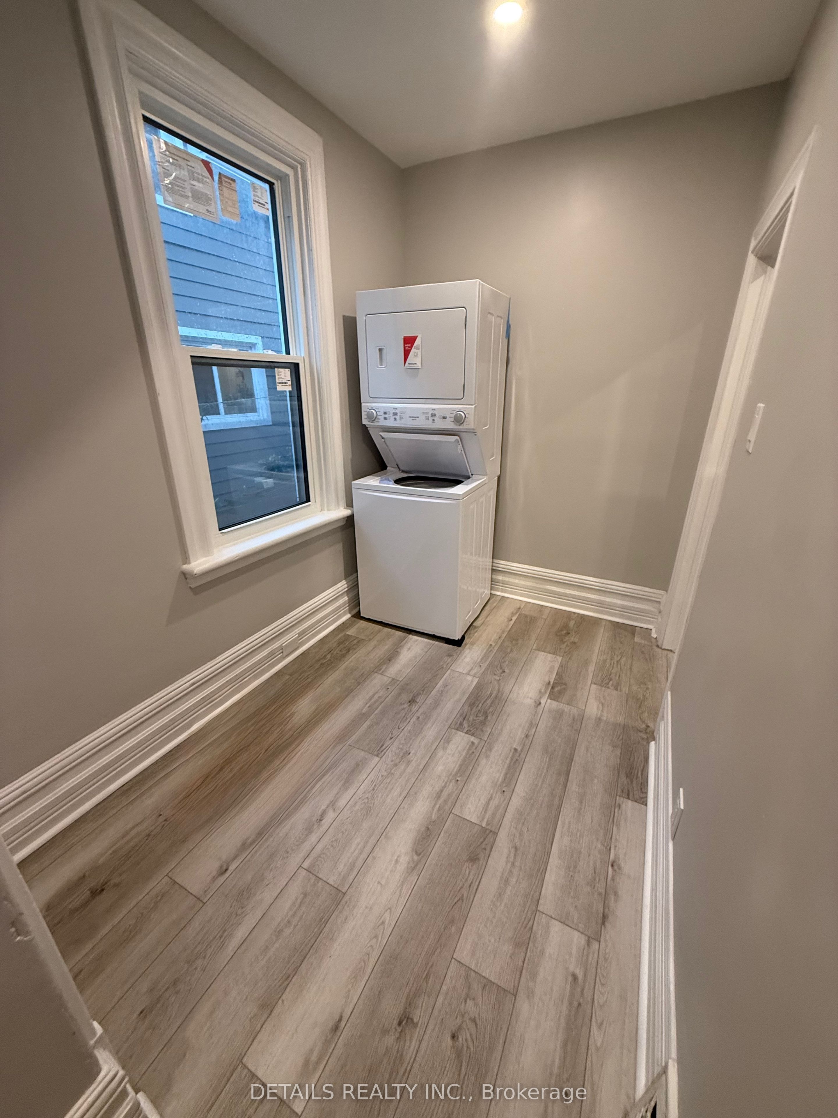 483 Parkdale Avenue Property Photo 6
