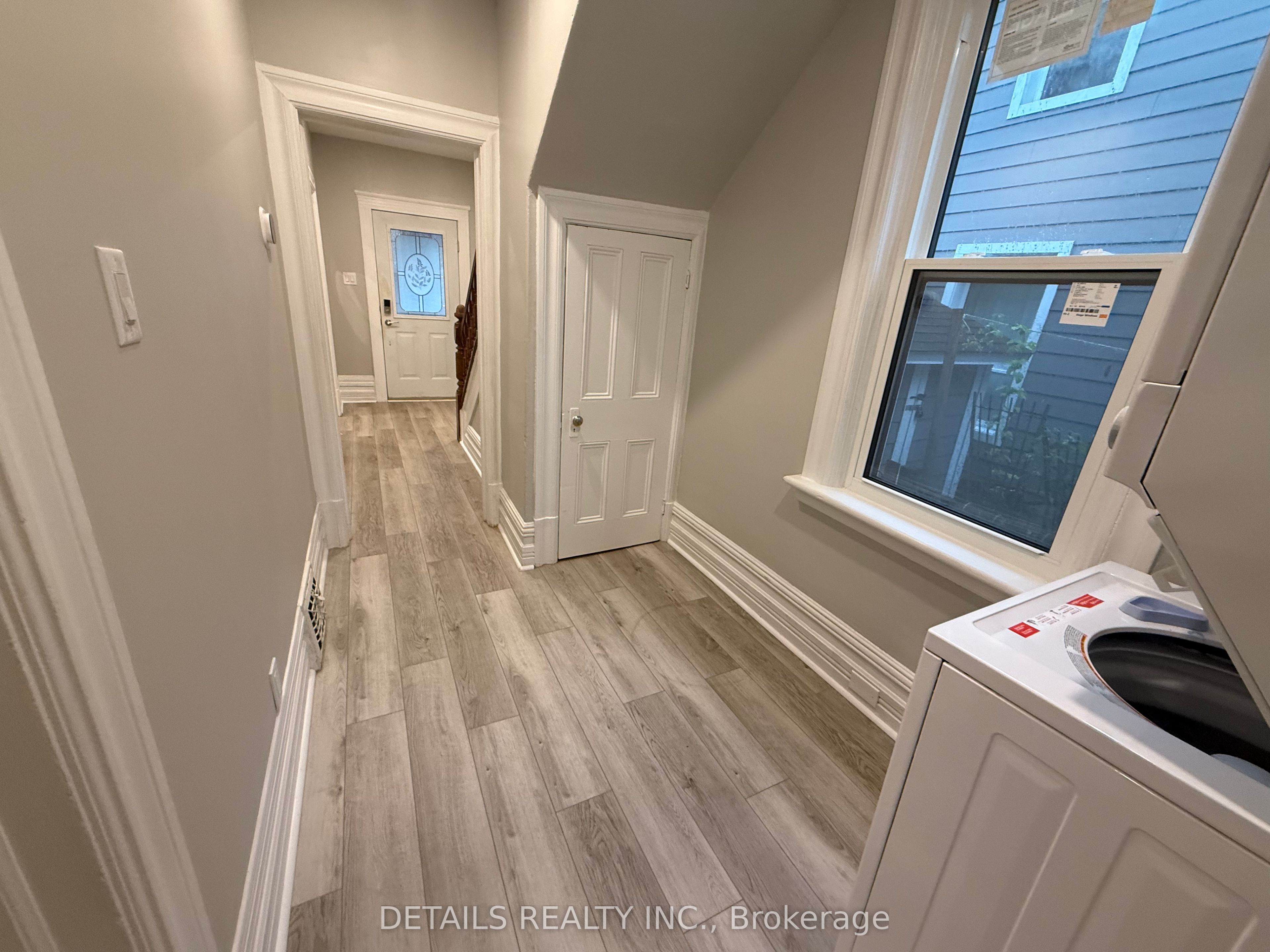 483 Parkdale Avenue Property Photo 7