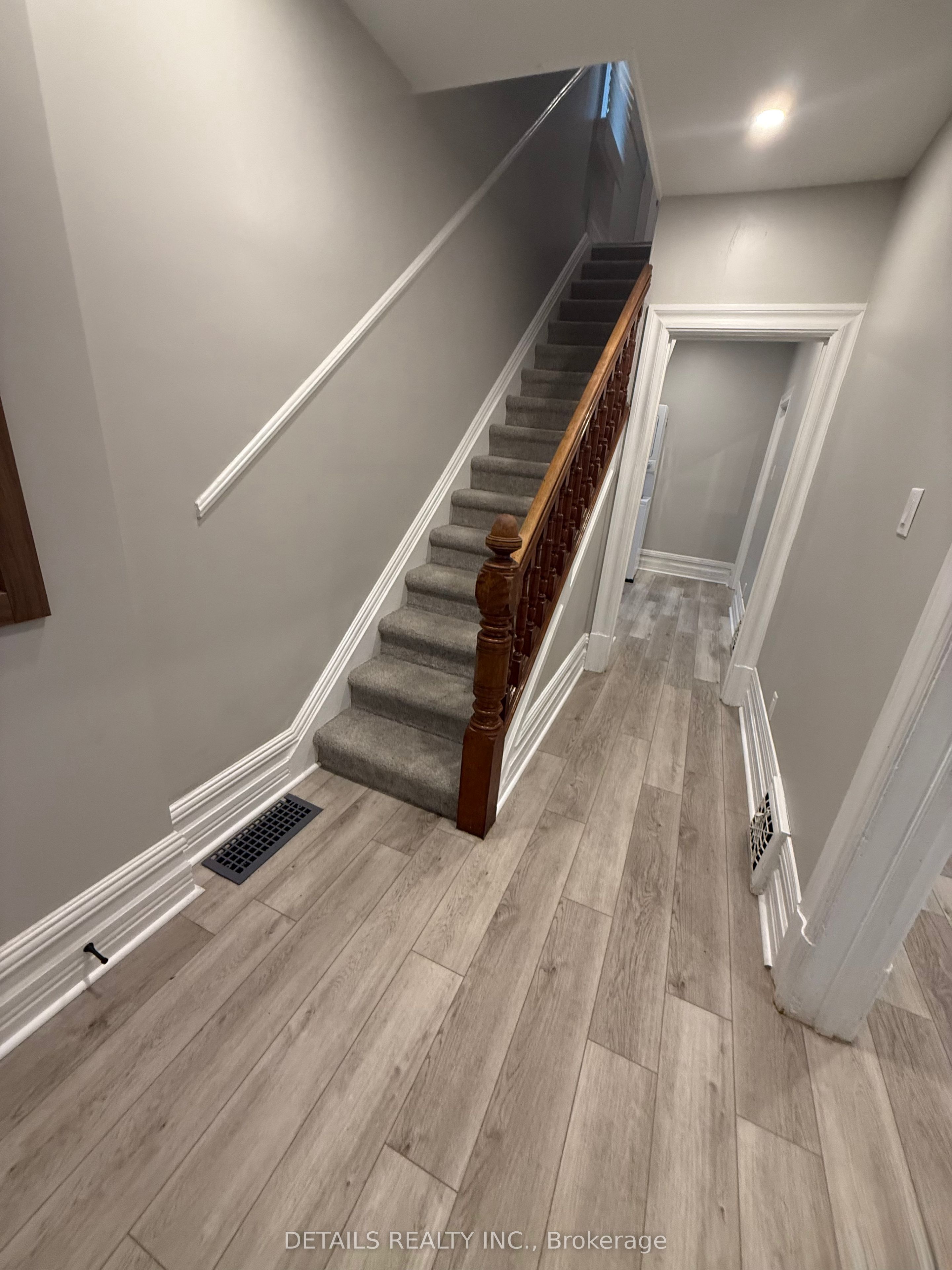 483 Parkdale Avenue Property Photo 10