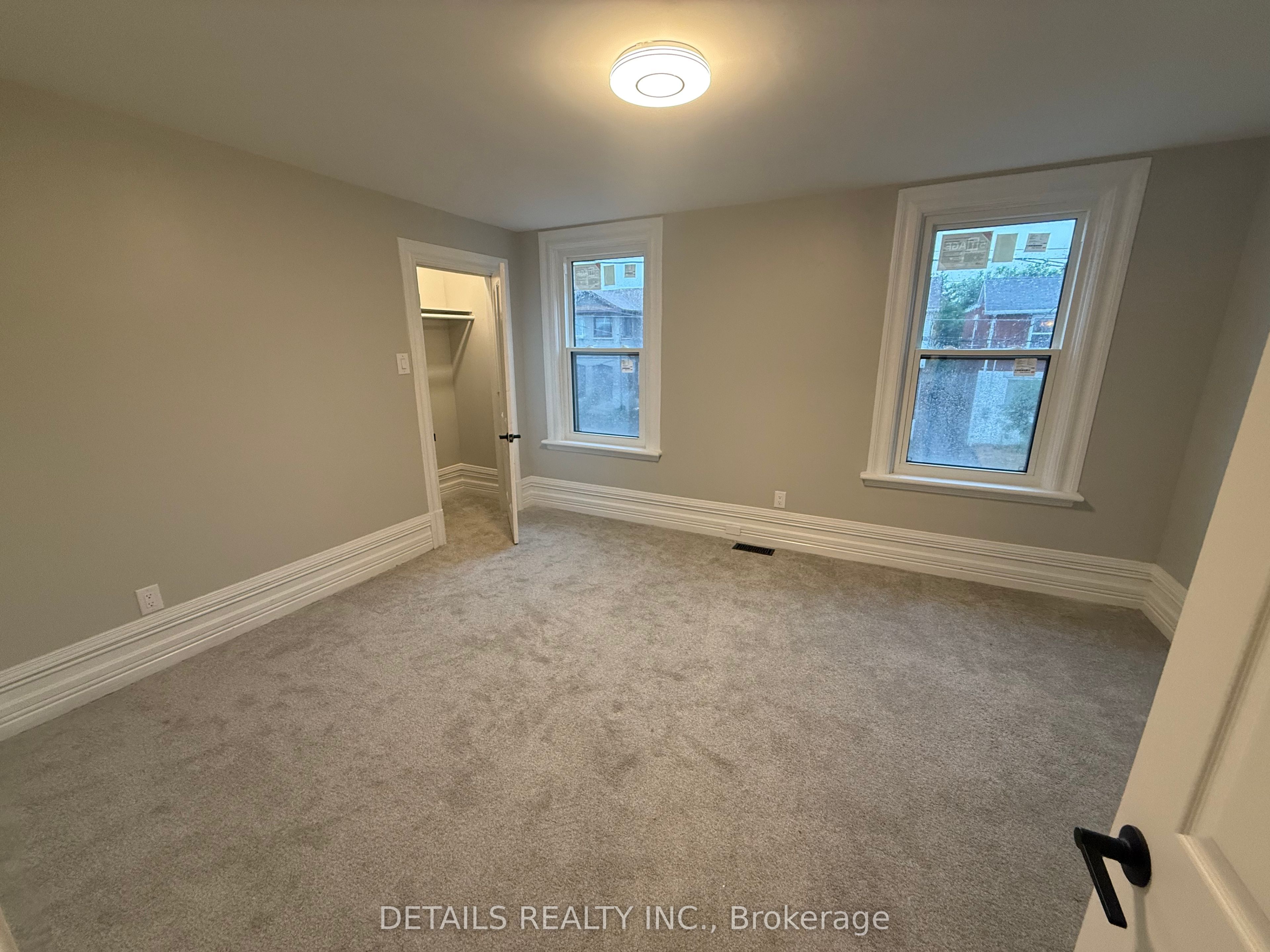 483 Parkdale Avenue Property Photo 14