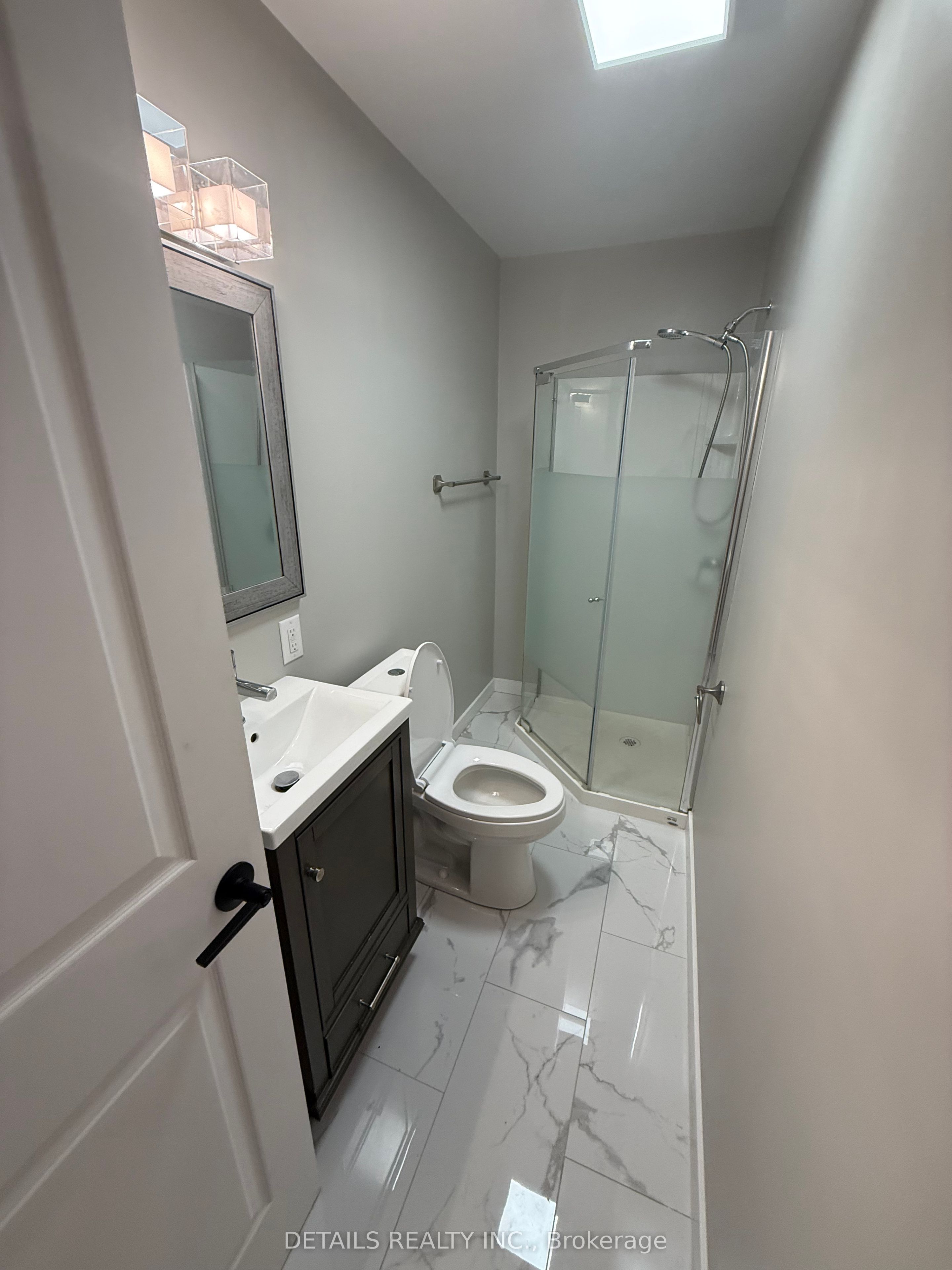 483 Parkdale Avenue Property Photo 15