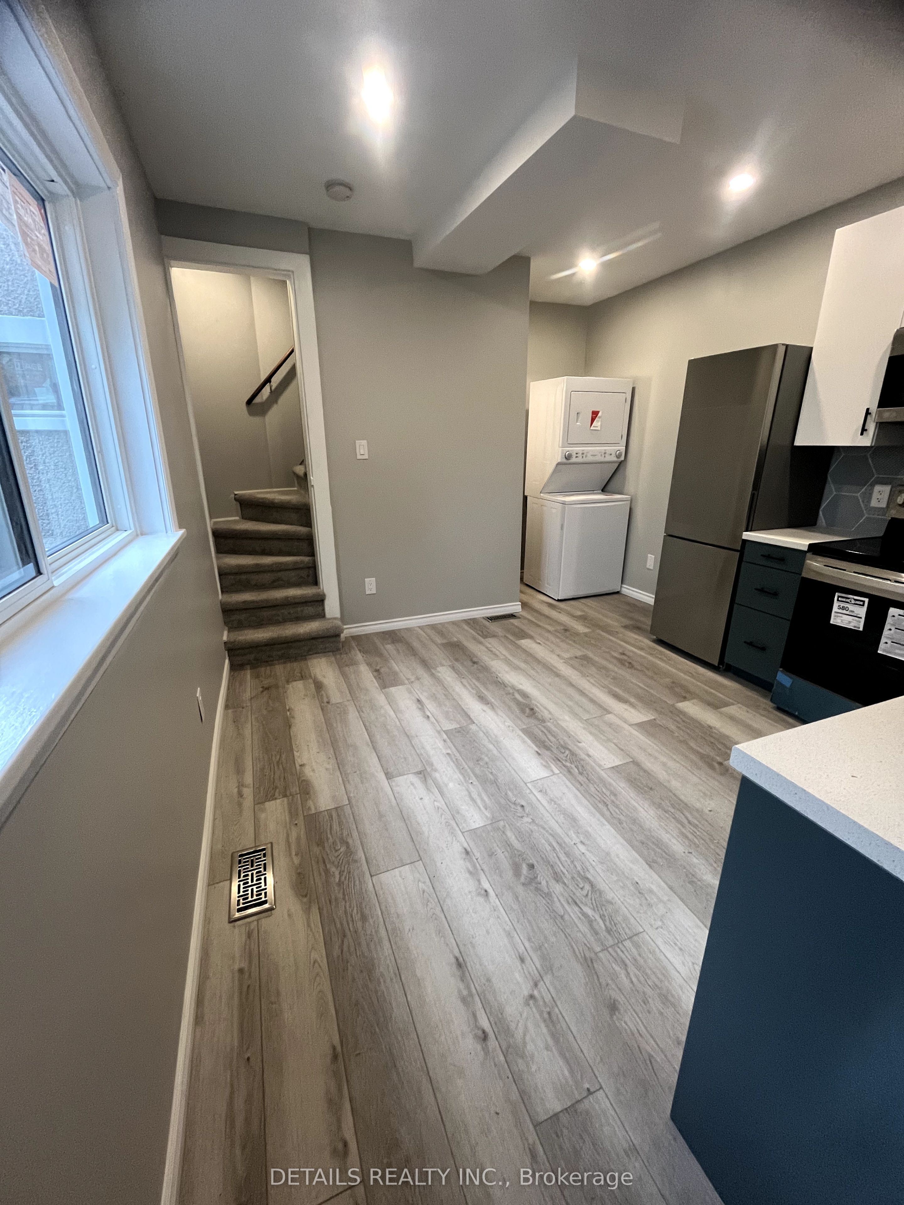 483 Parkdale Avenue Property Photo 19