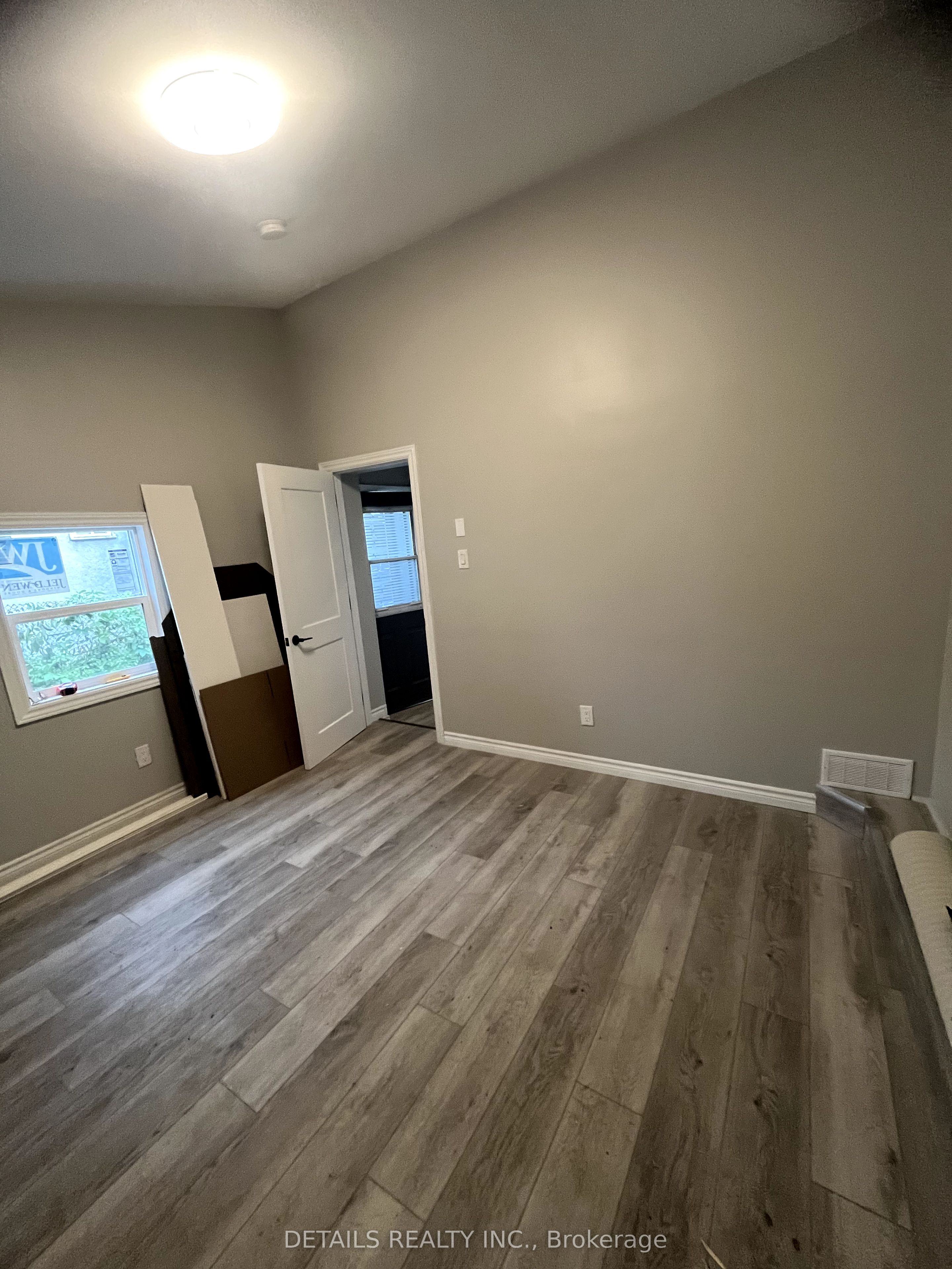 483 Parkdale Avenue Property Photo 20