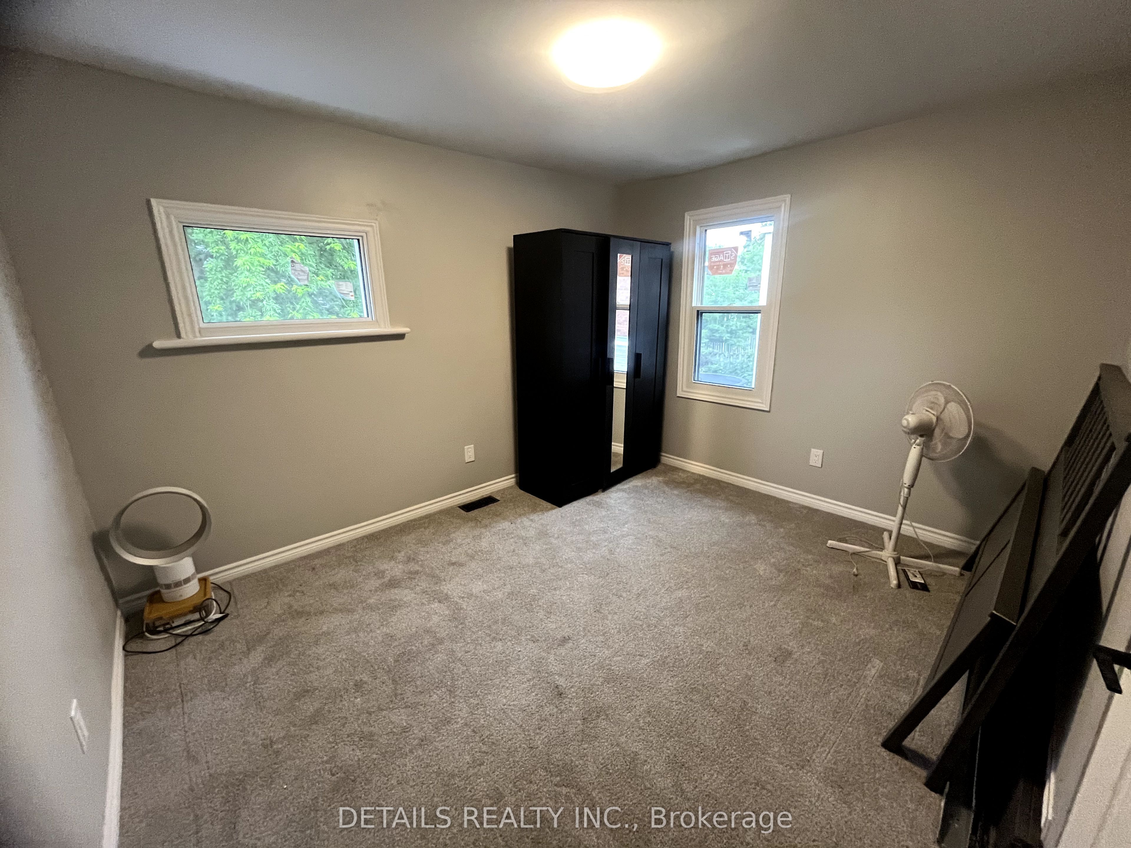 483 Parkdale Avenue Property Photo 23