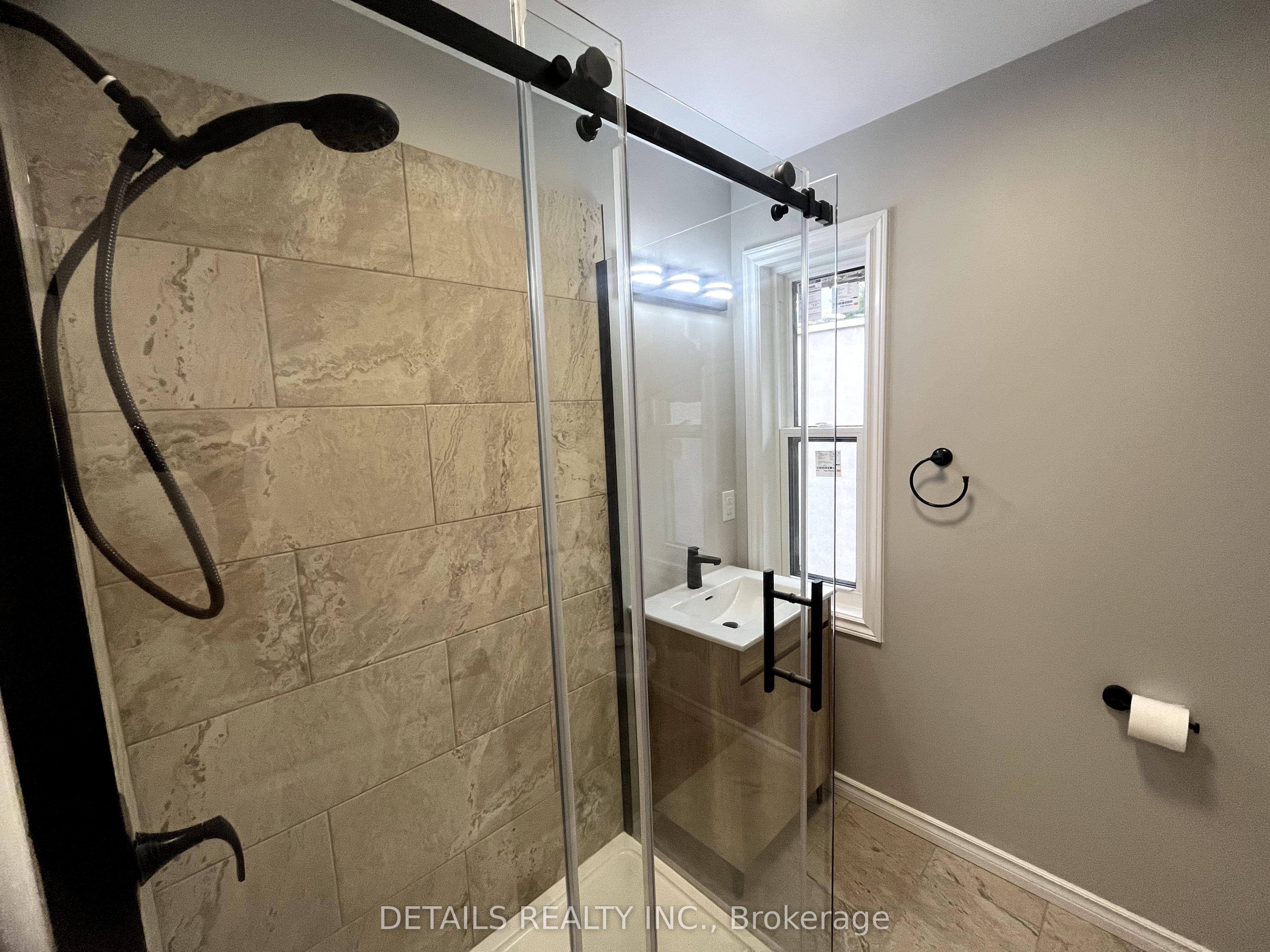 483 Parkdale Avenue Property Photo 24