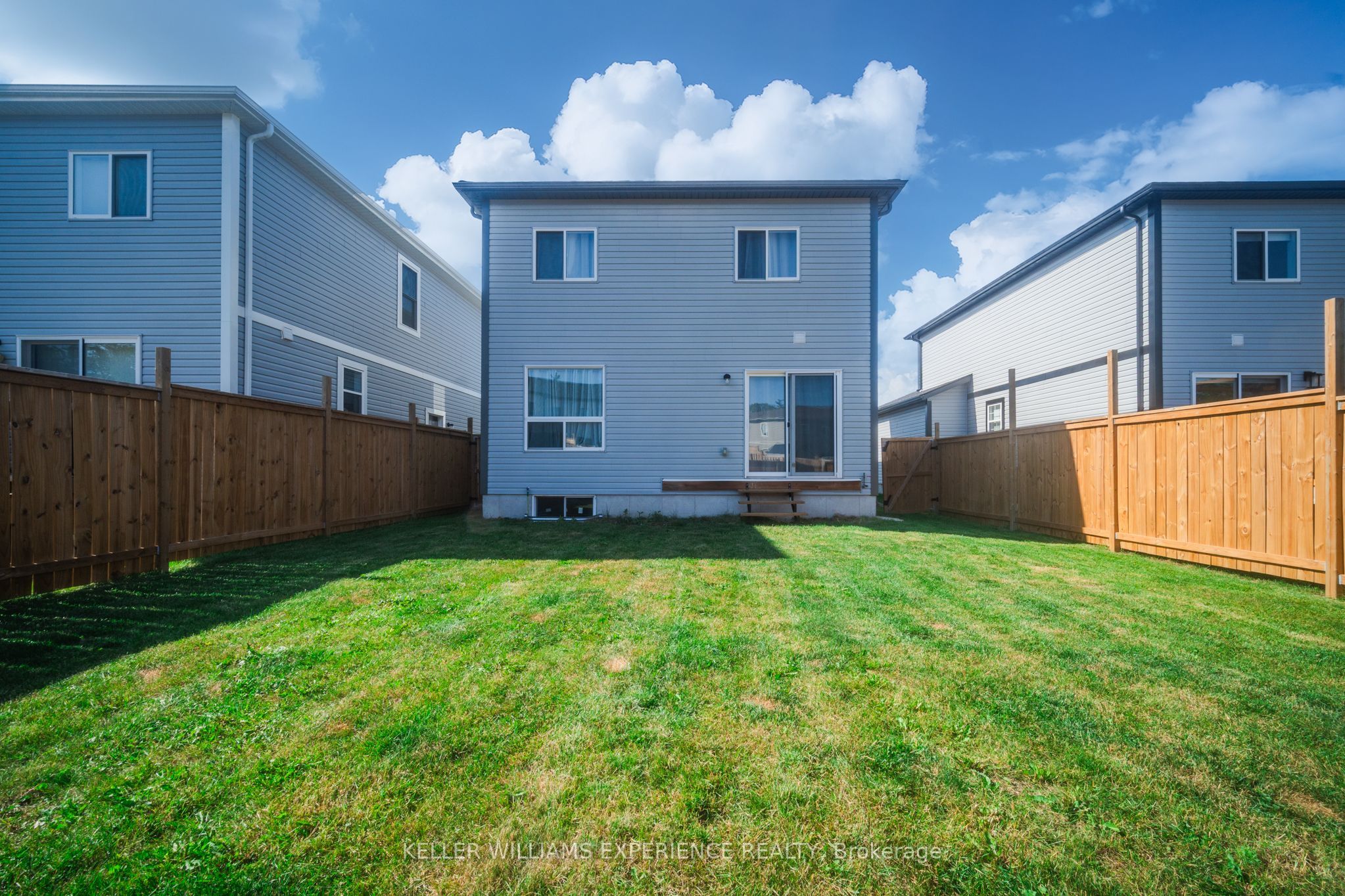 220 Wild Rose Drive Property Photo 10