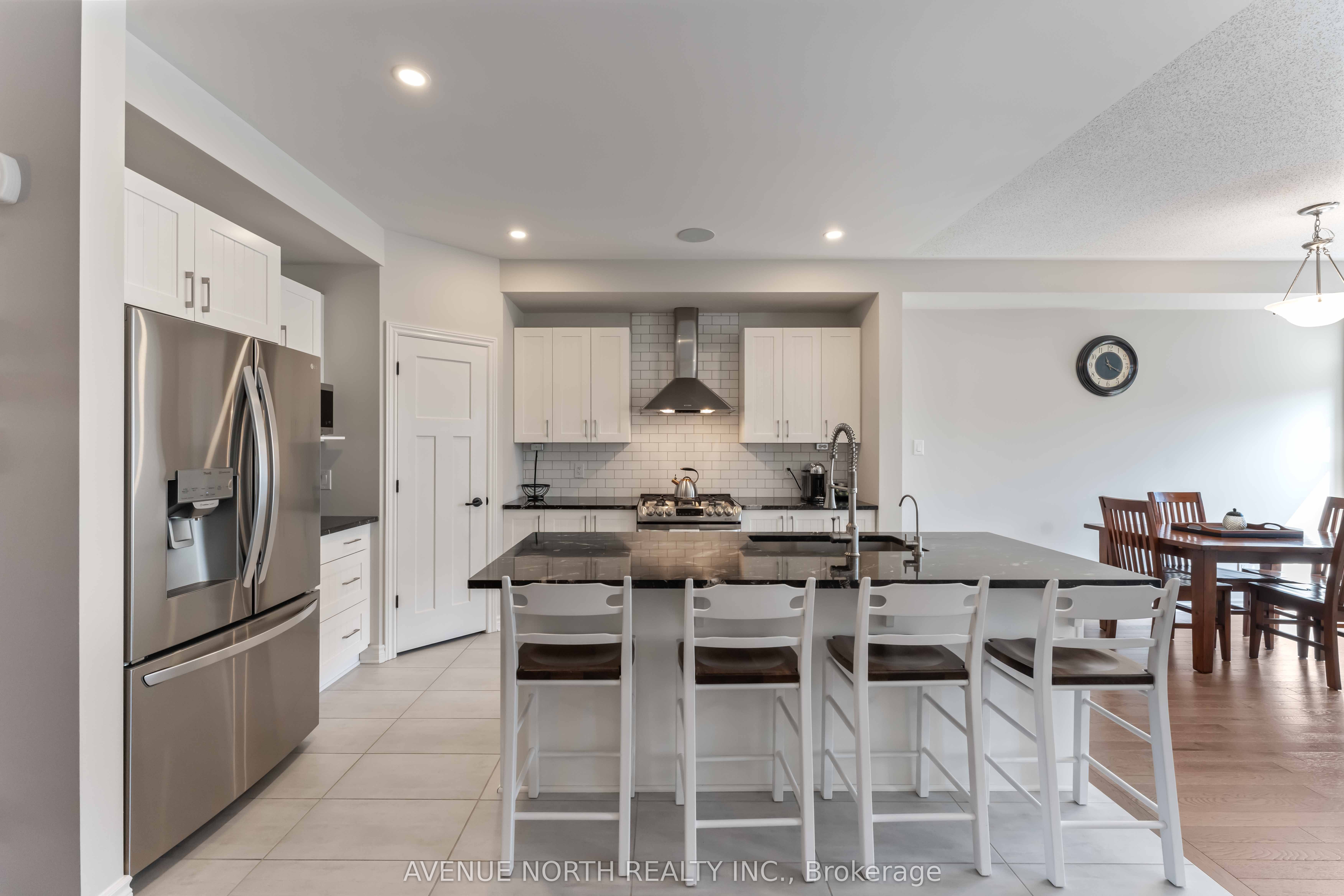 1140 Beckett Crescent Property Photo 8
