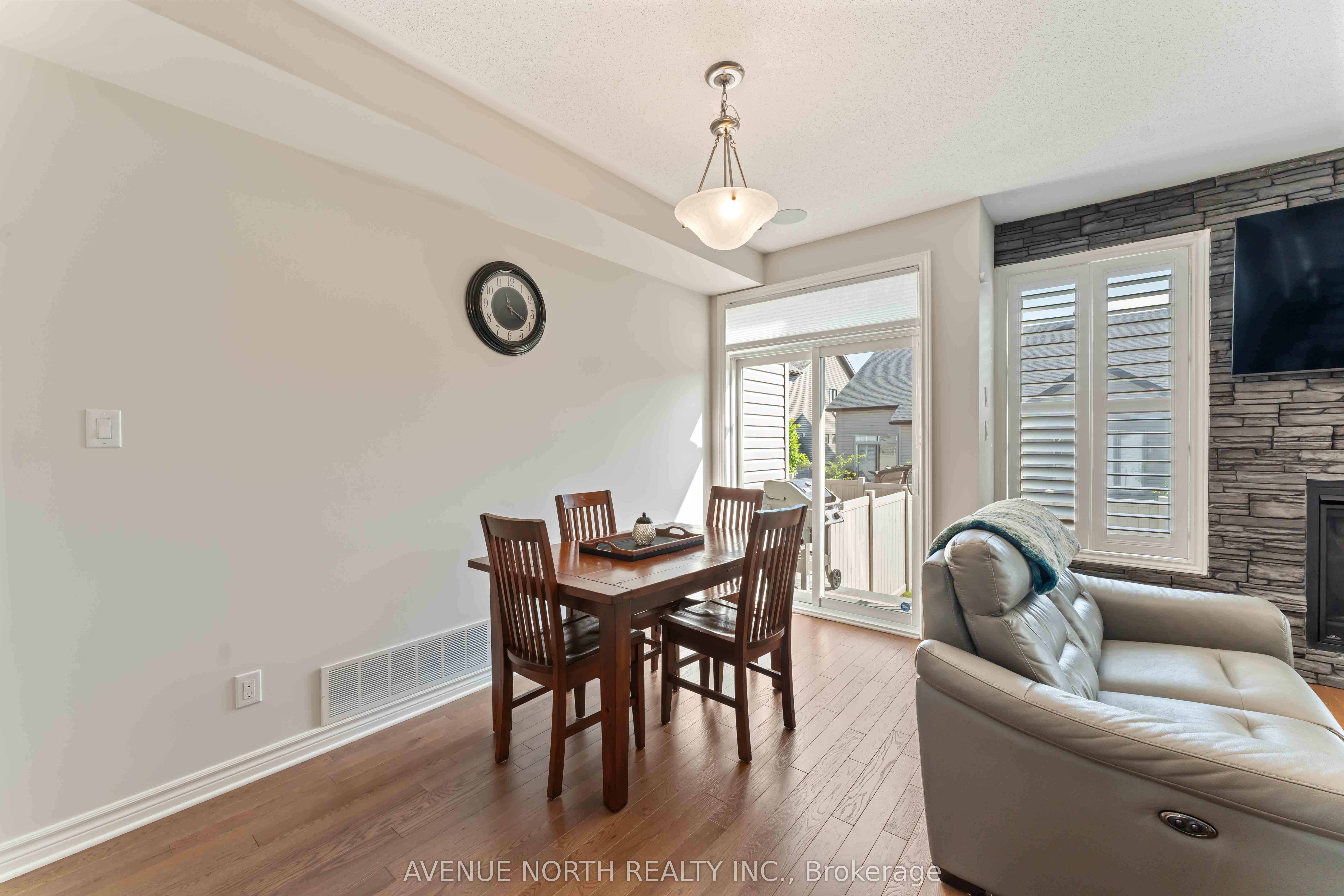 1140 Beckett Crescent Property Photo 9