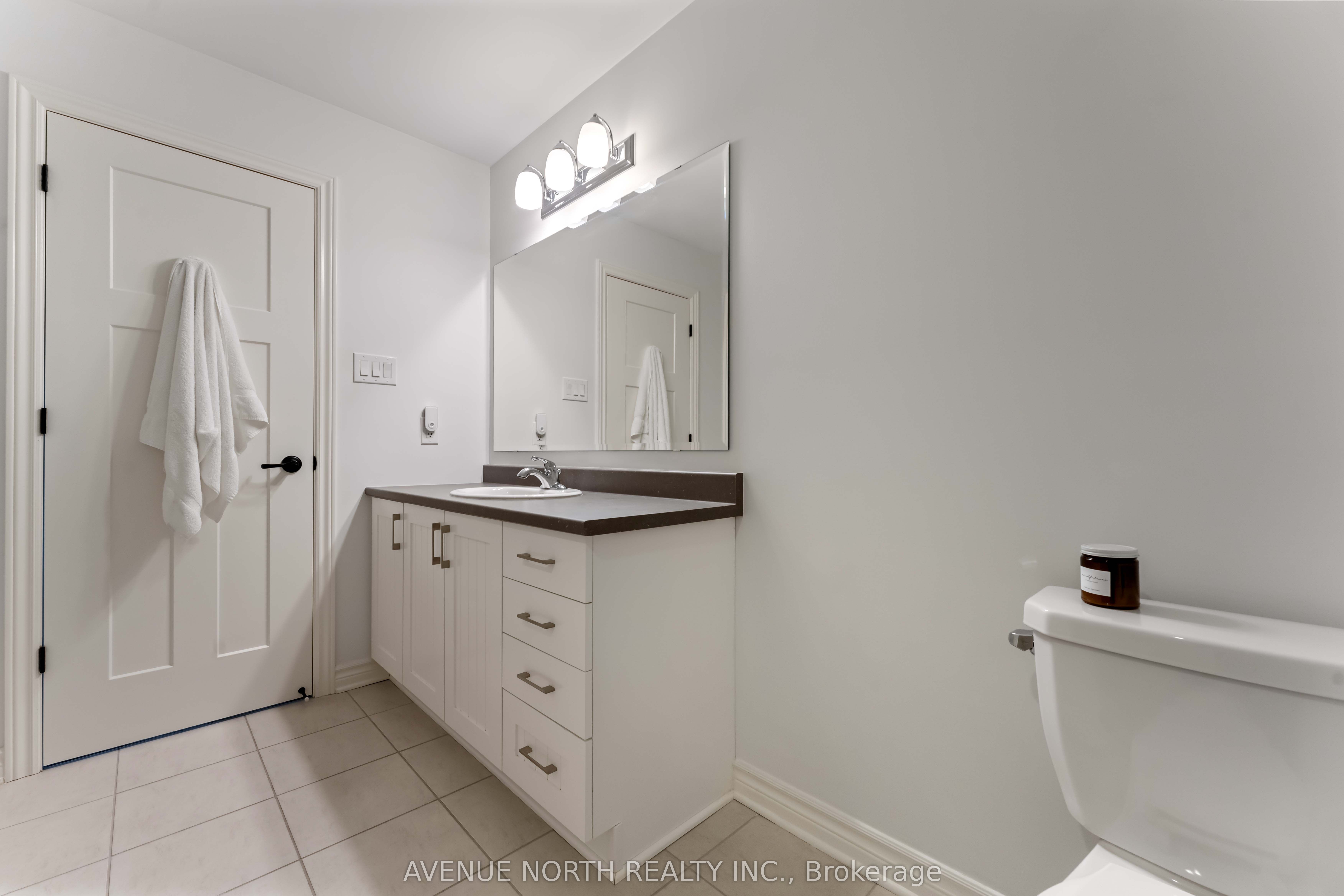 1140 Beckett Crescent Property Photo 24