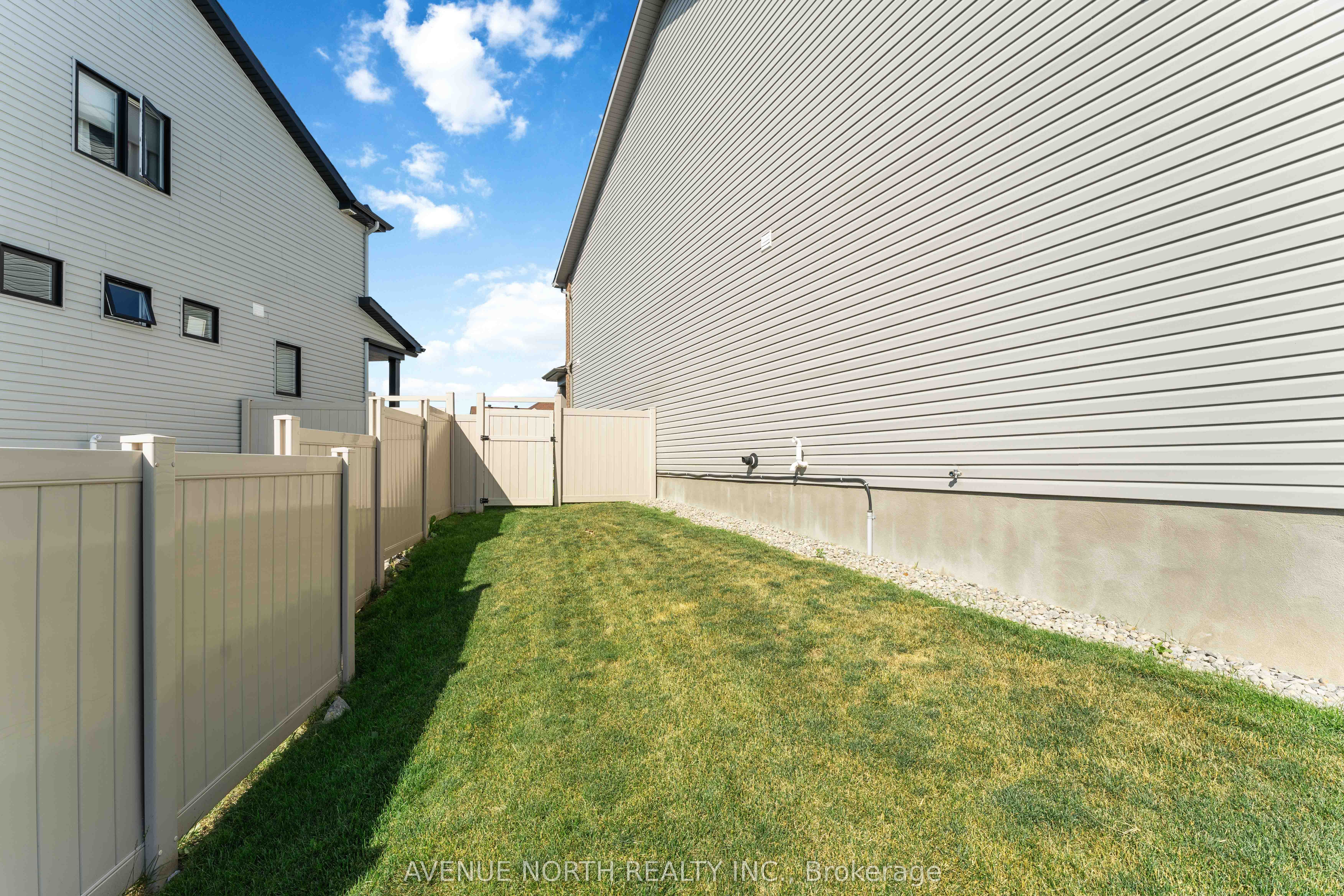 1140 Beckett Crescent Property Photo 38