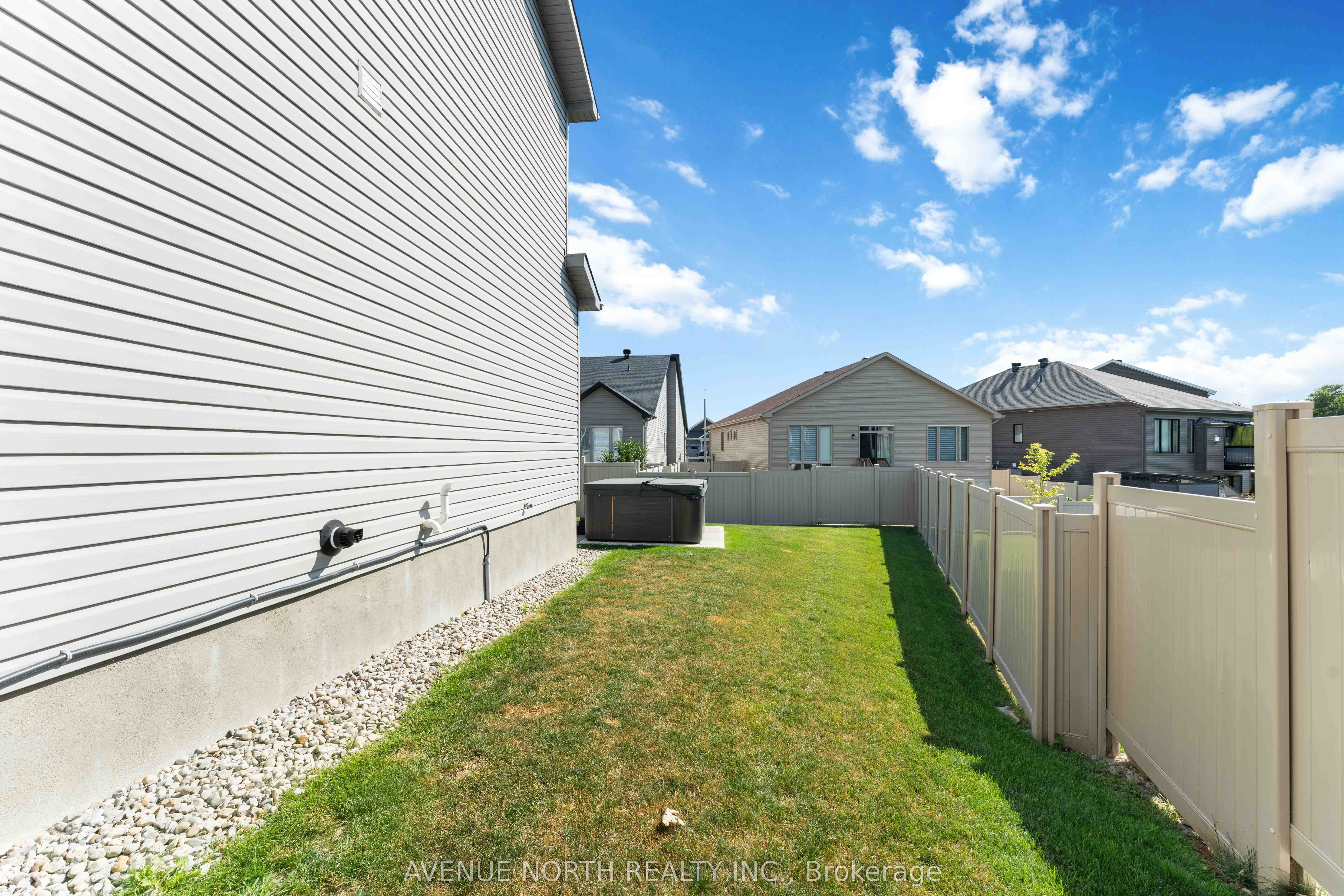 1140 Beckett Crescent Property Photo 39