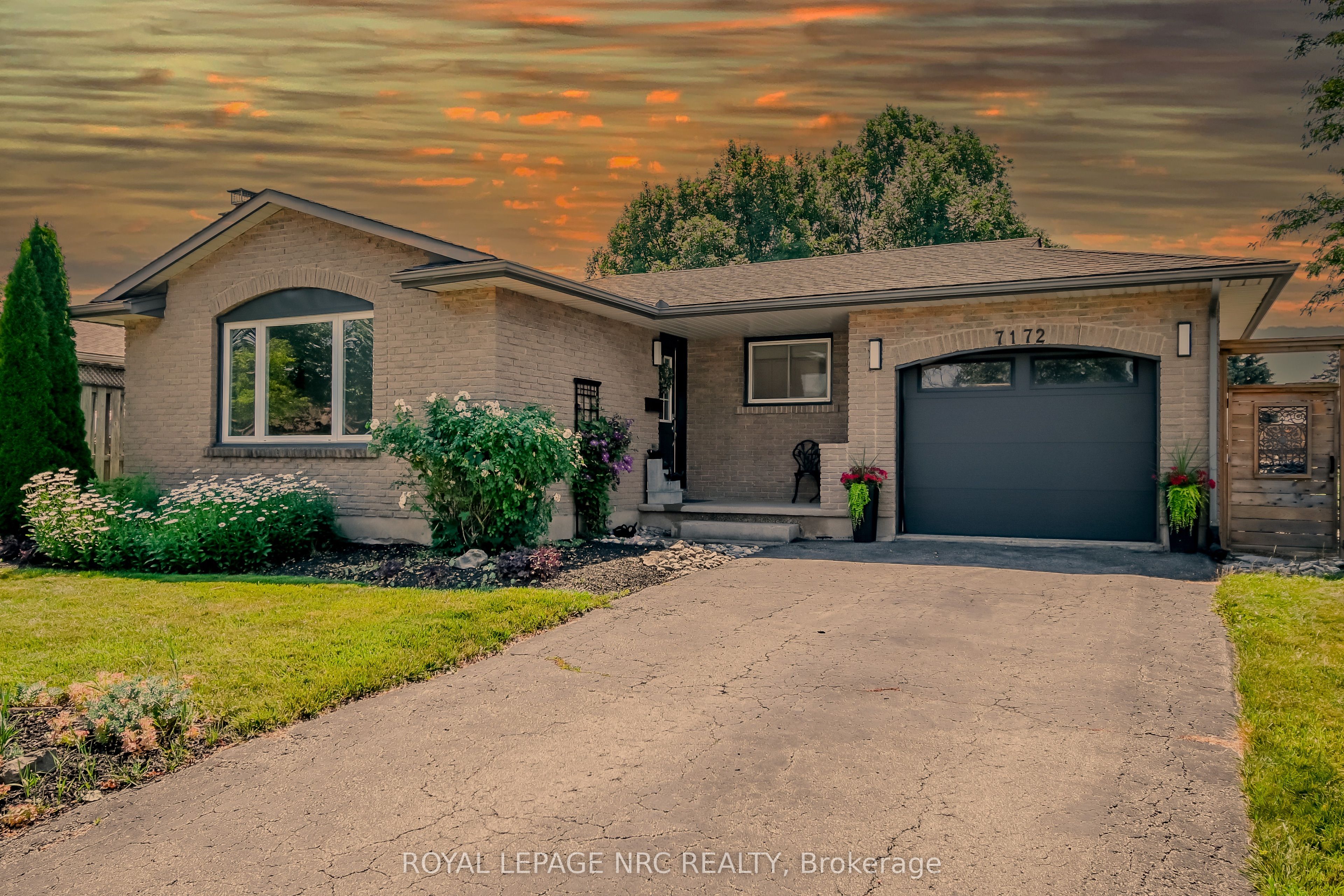 7172 President Drive Property Photo 1