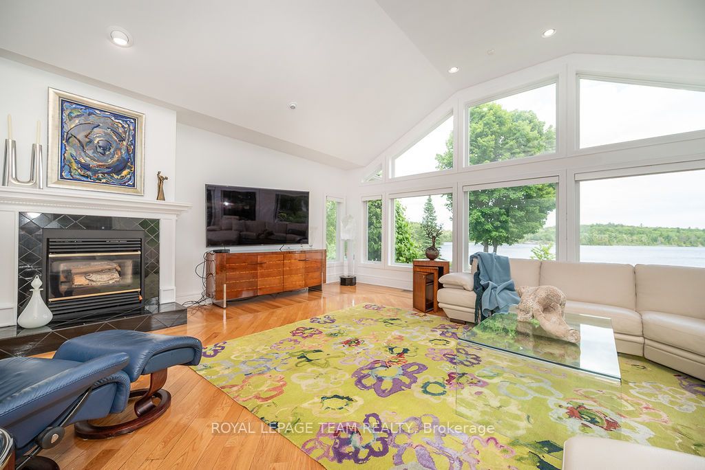 2741 Foymount Road Property Photo 15