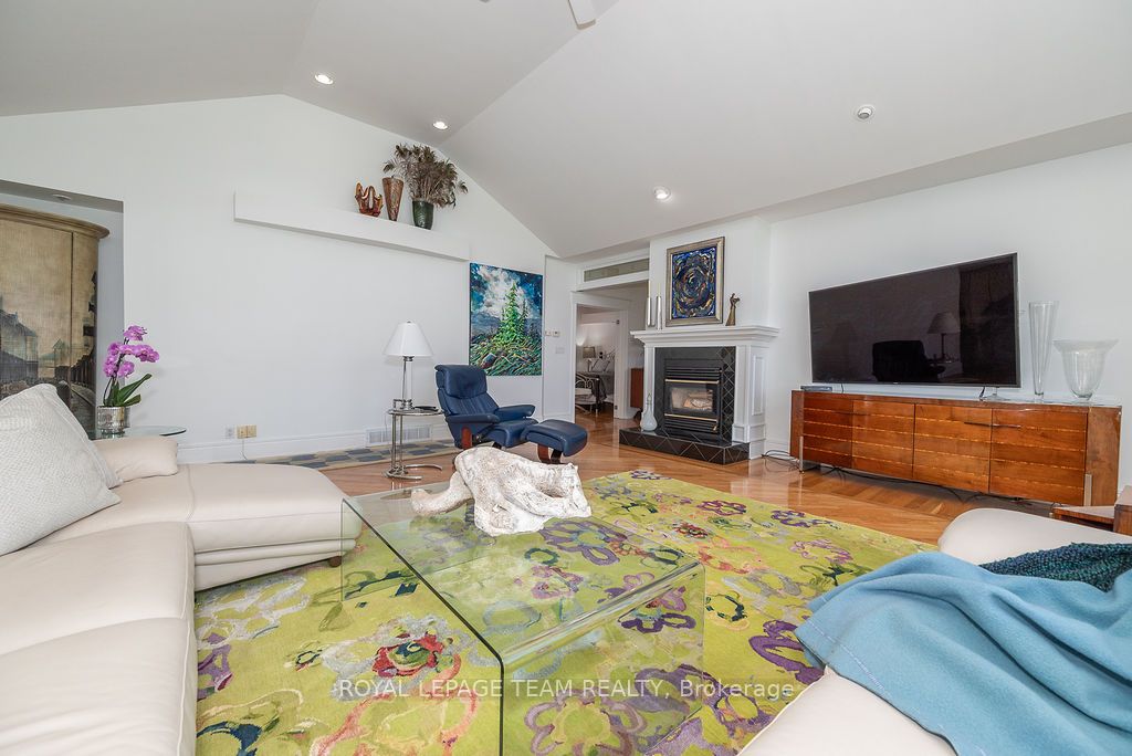 2741 Foymount Road Property Photo 17