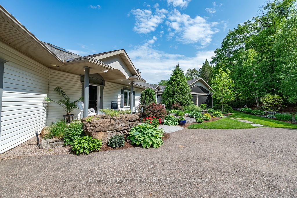 2741 Foymount Road Property Photo 48