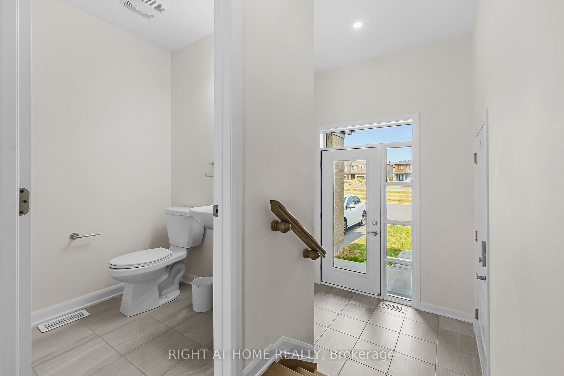 958 Athenry Ct Property Photo 7