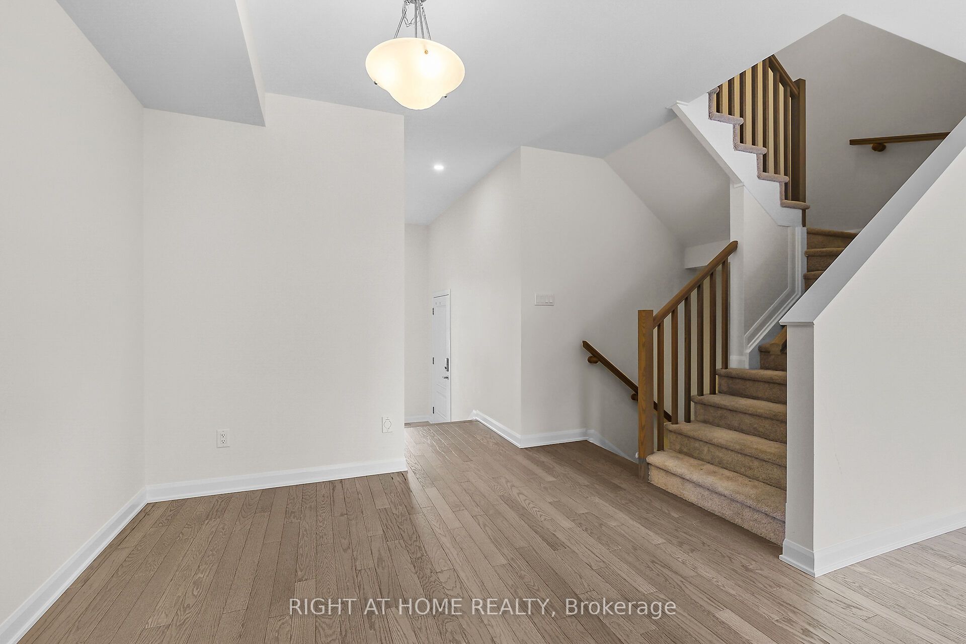 958 Athenry Ct Property Photo 10