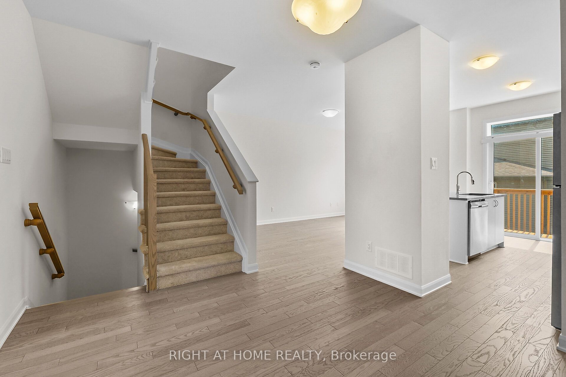 958 Athenry Ct Property Photo 11