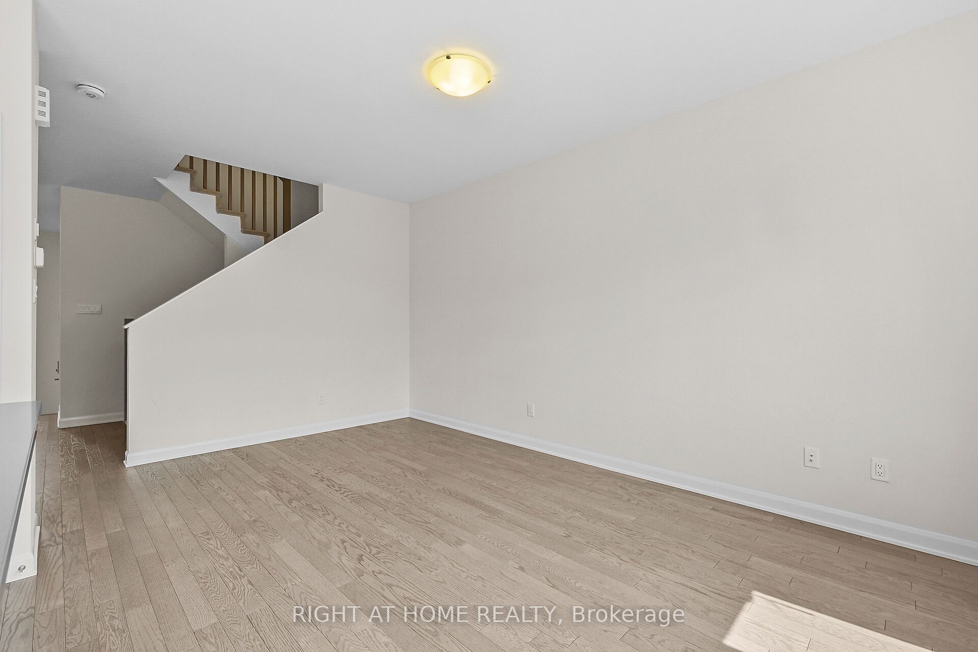 958 Athenry Ct Property Photo 15