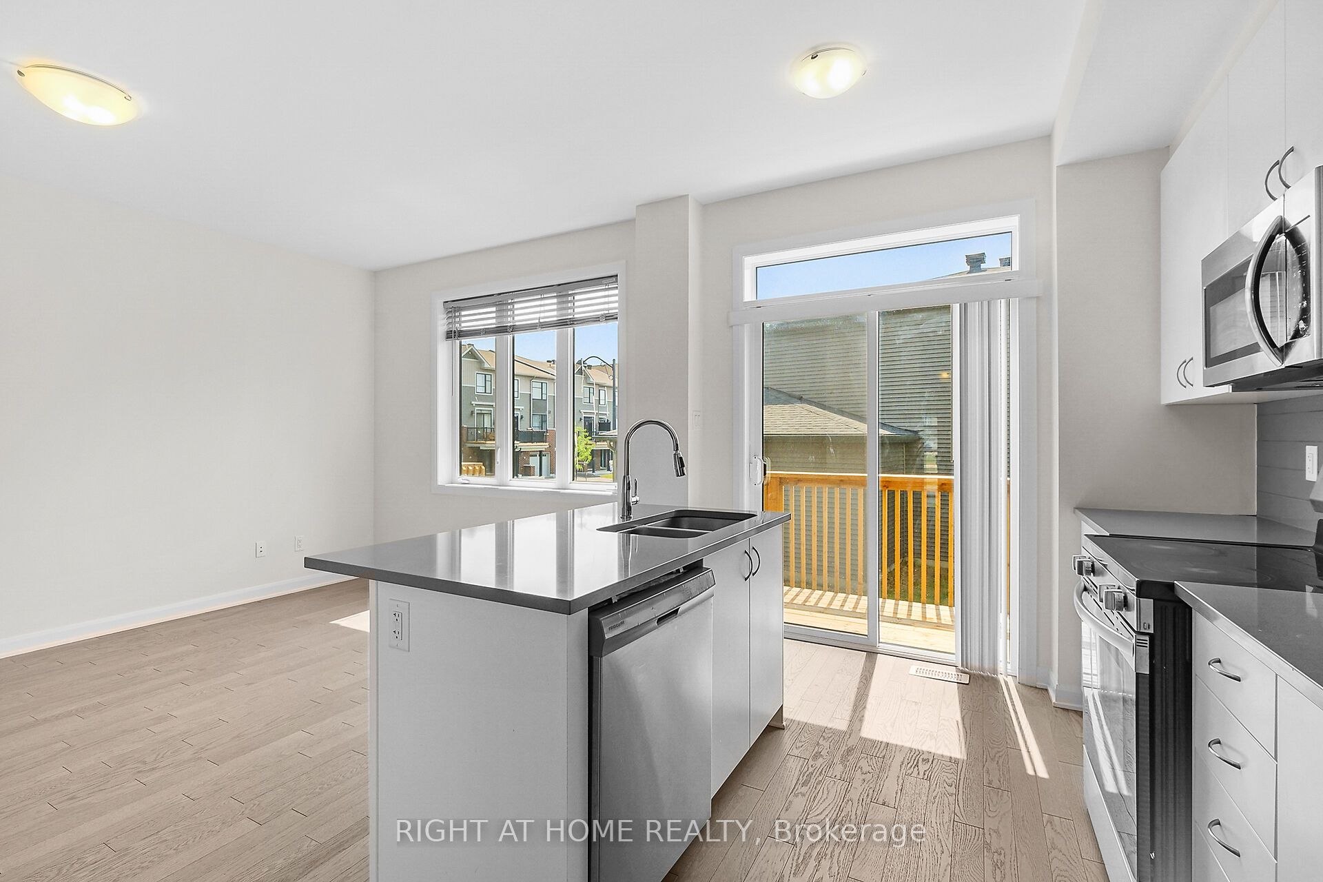 958 Athenry Ct Property Photo 20
