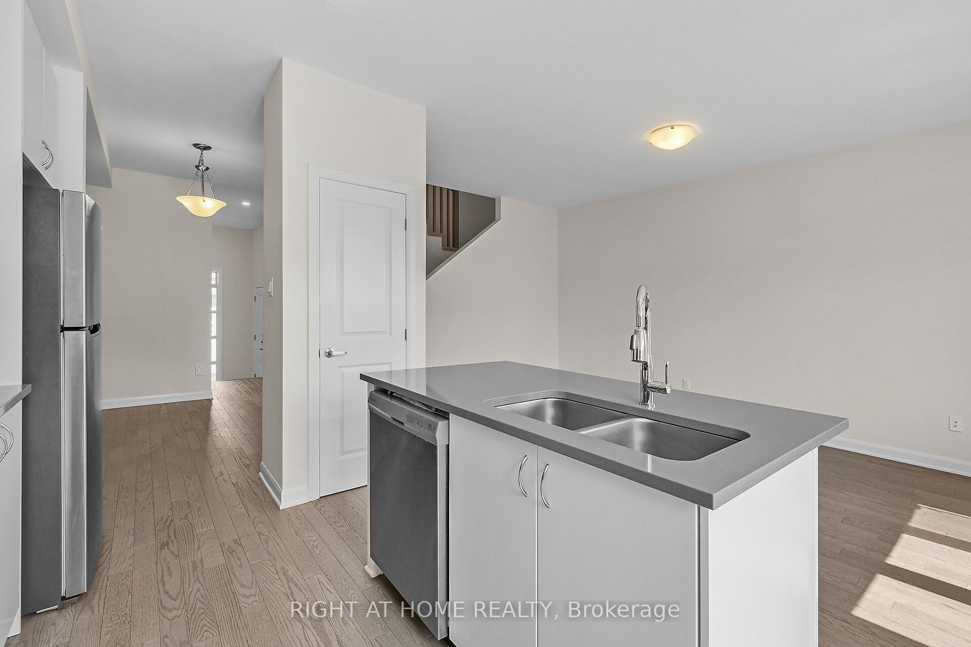 958 Athenry Ct Property Photo 24