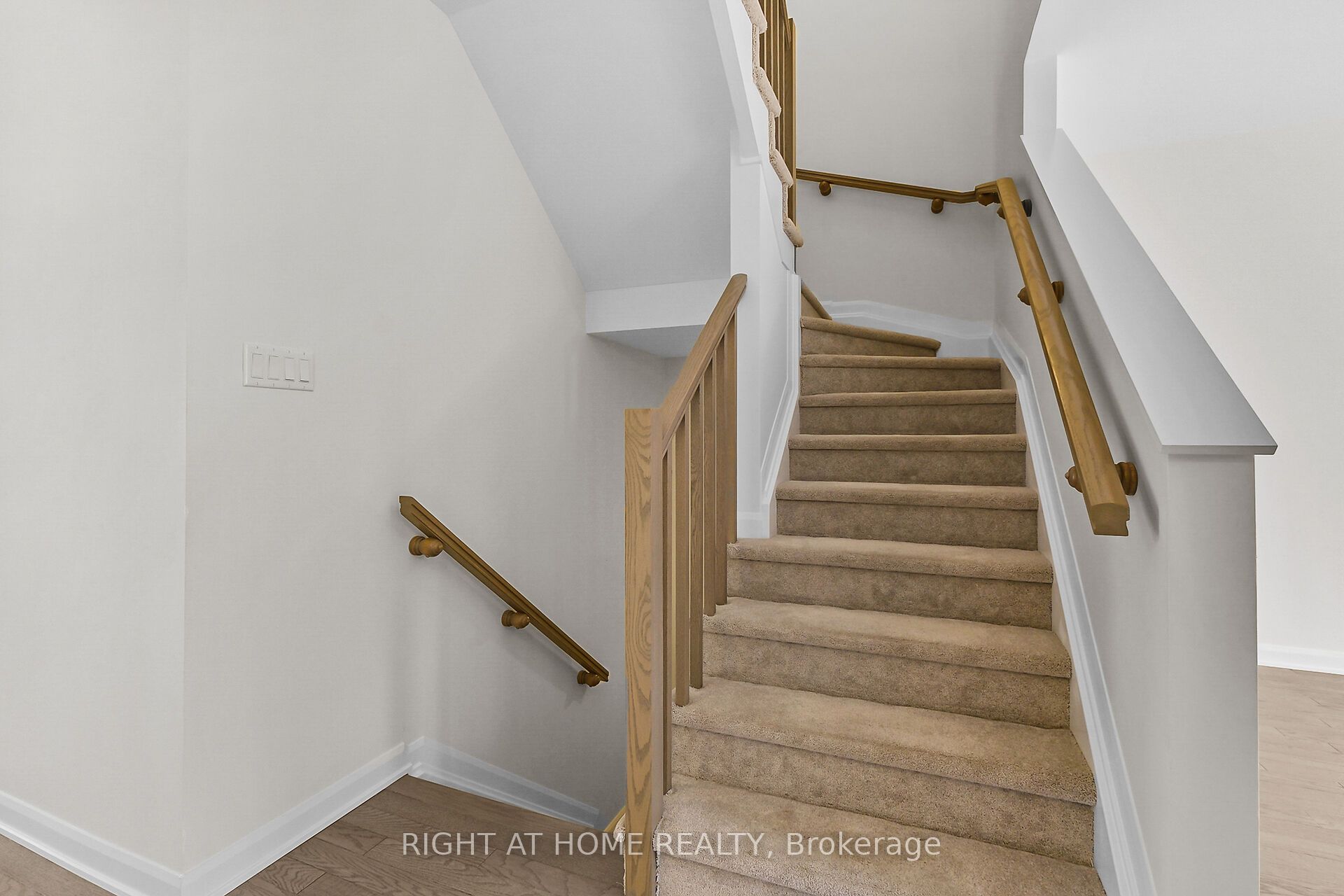 958 Athenry Ct Property Photo 25