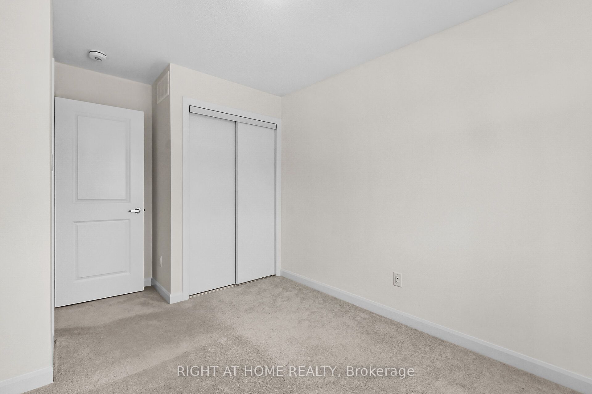 958 Athenry Ct Property Photo 32