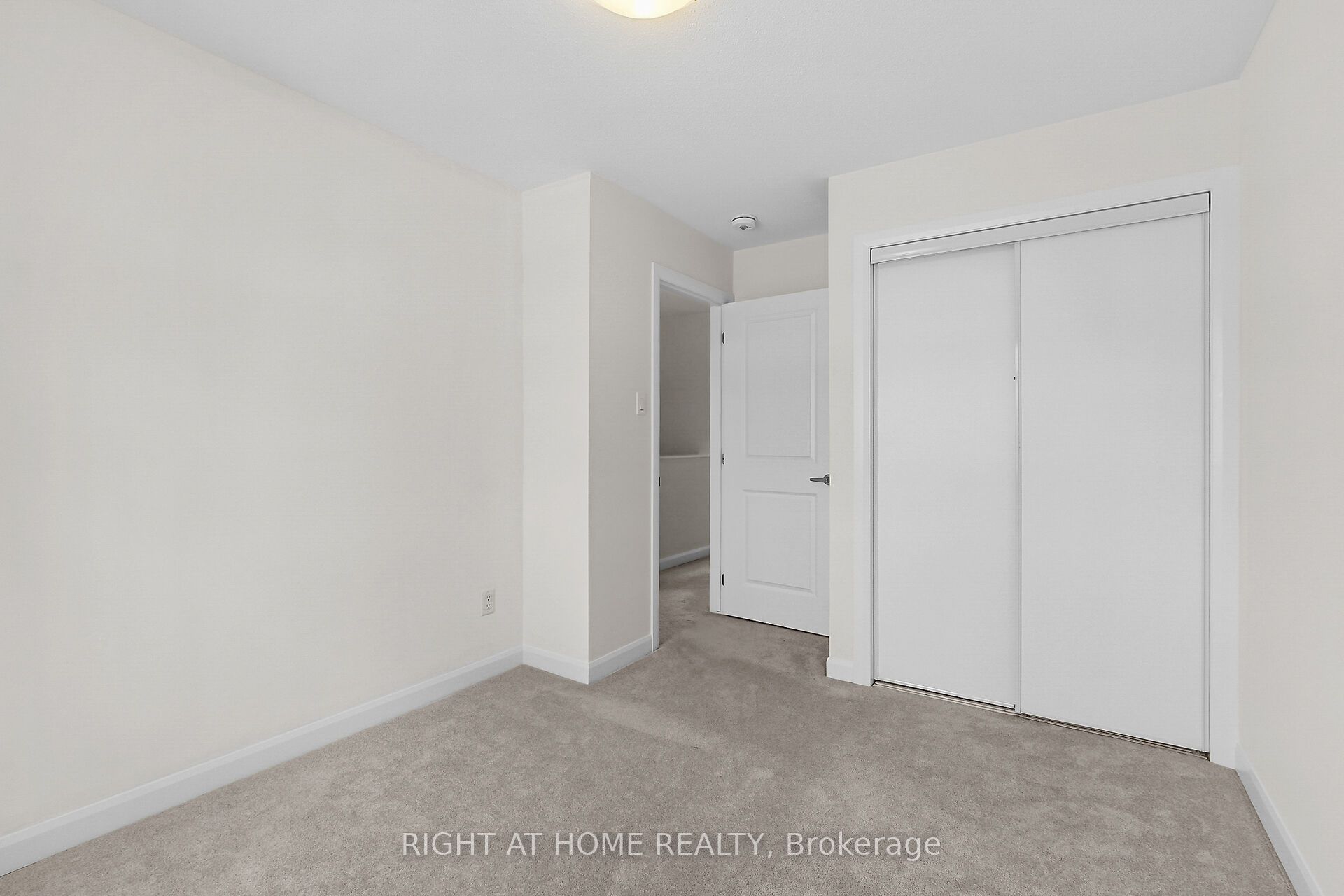 958 Athenry Ct Property Photo 33