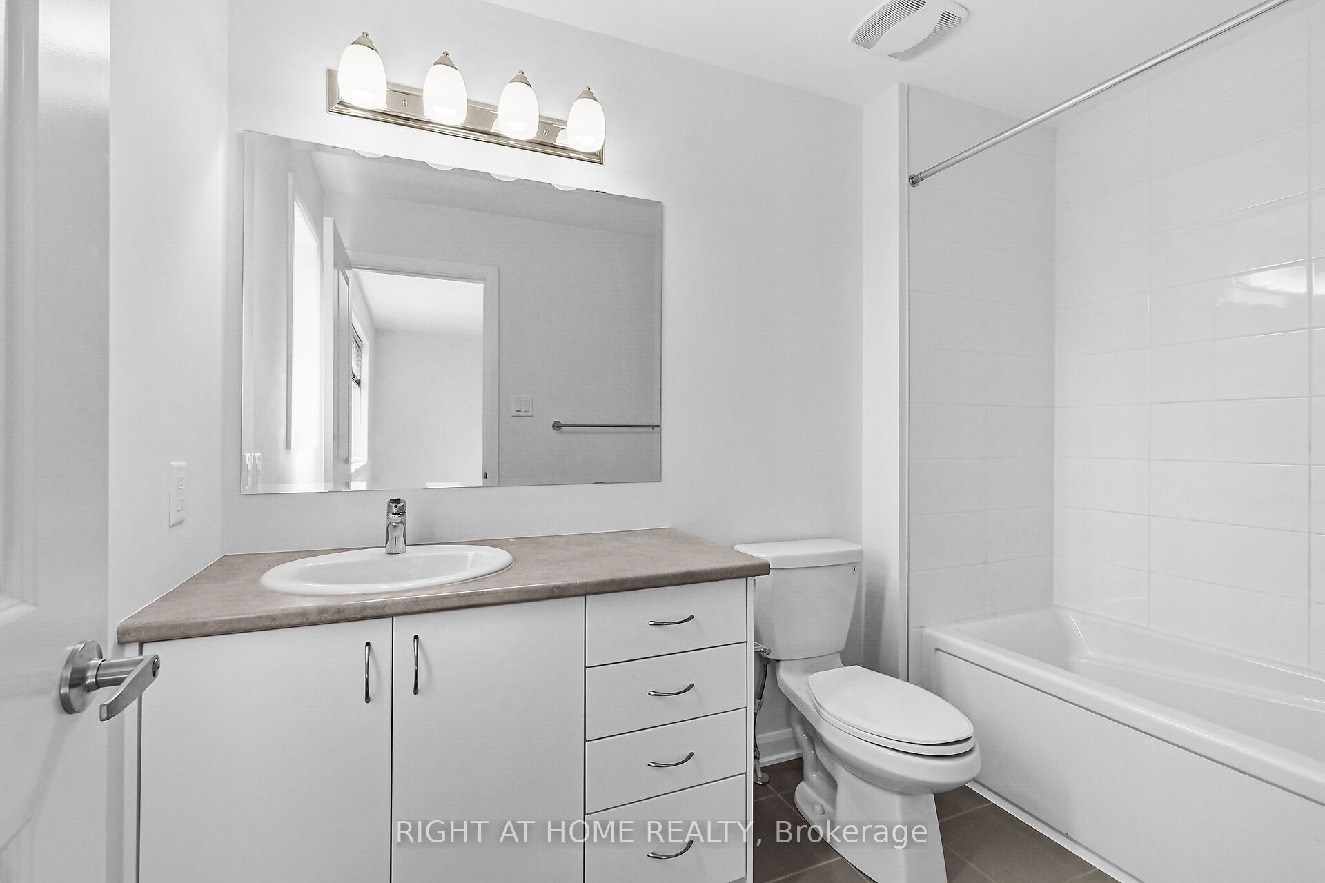 958 Athenry Ct Property Photo 39