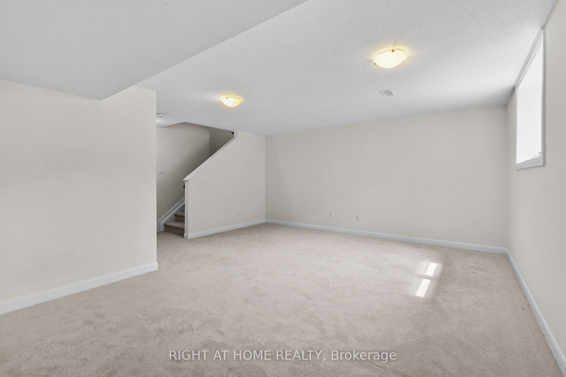 958 Athenry Ct Property Photo 44