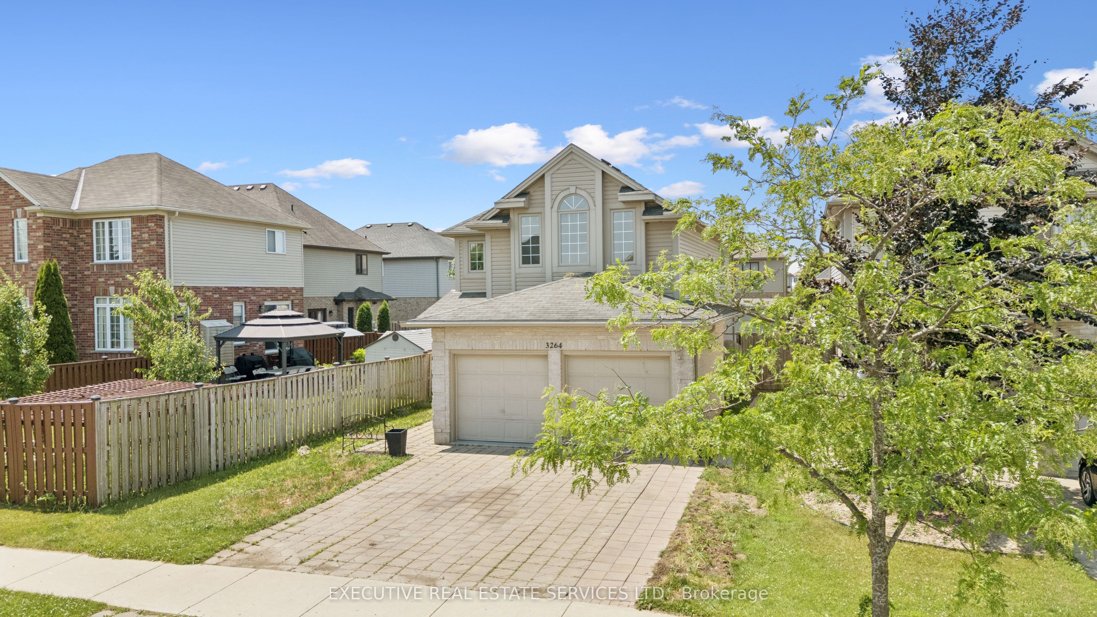 3264 Meadowgate Boulevard Property Photo 3