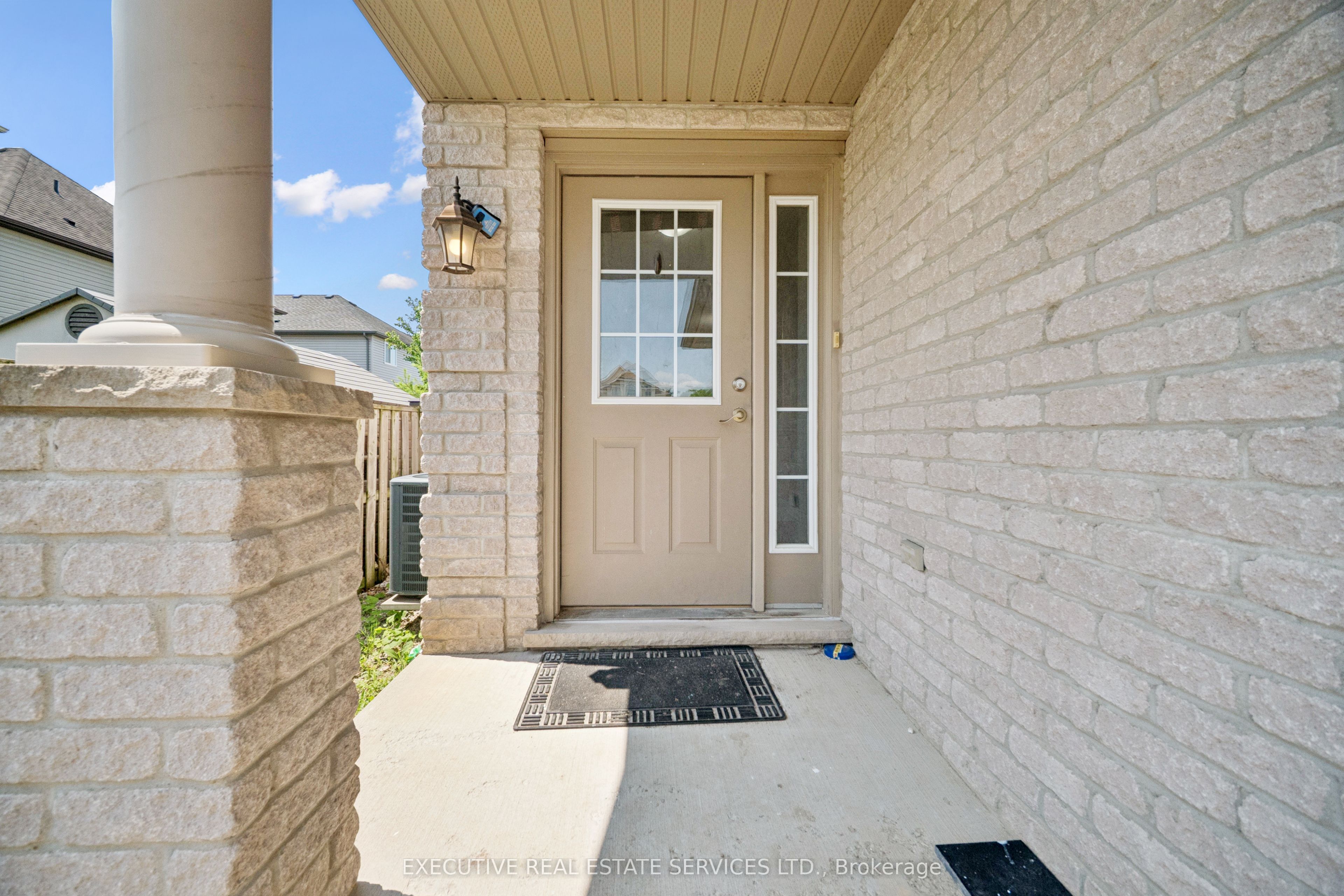 3264 Meadowgate Boulevard Property Photo 9