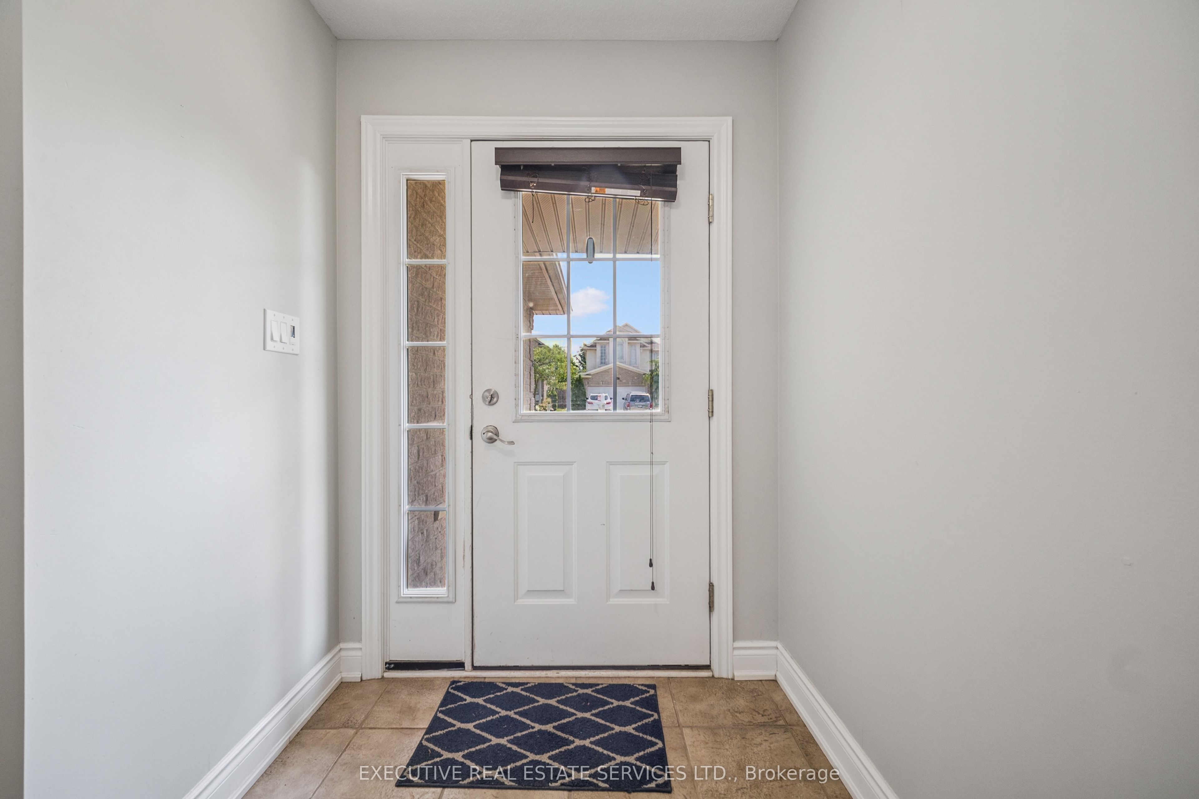 3264 Meadowgate Boulevard Property Photo 10